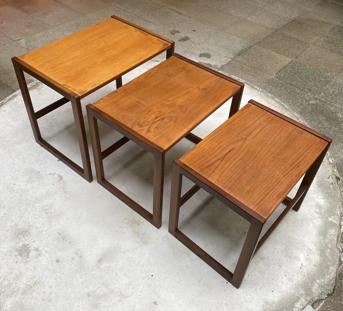 3 Tables gigognes en palissandre Occasion – Edition Mogens Kold