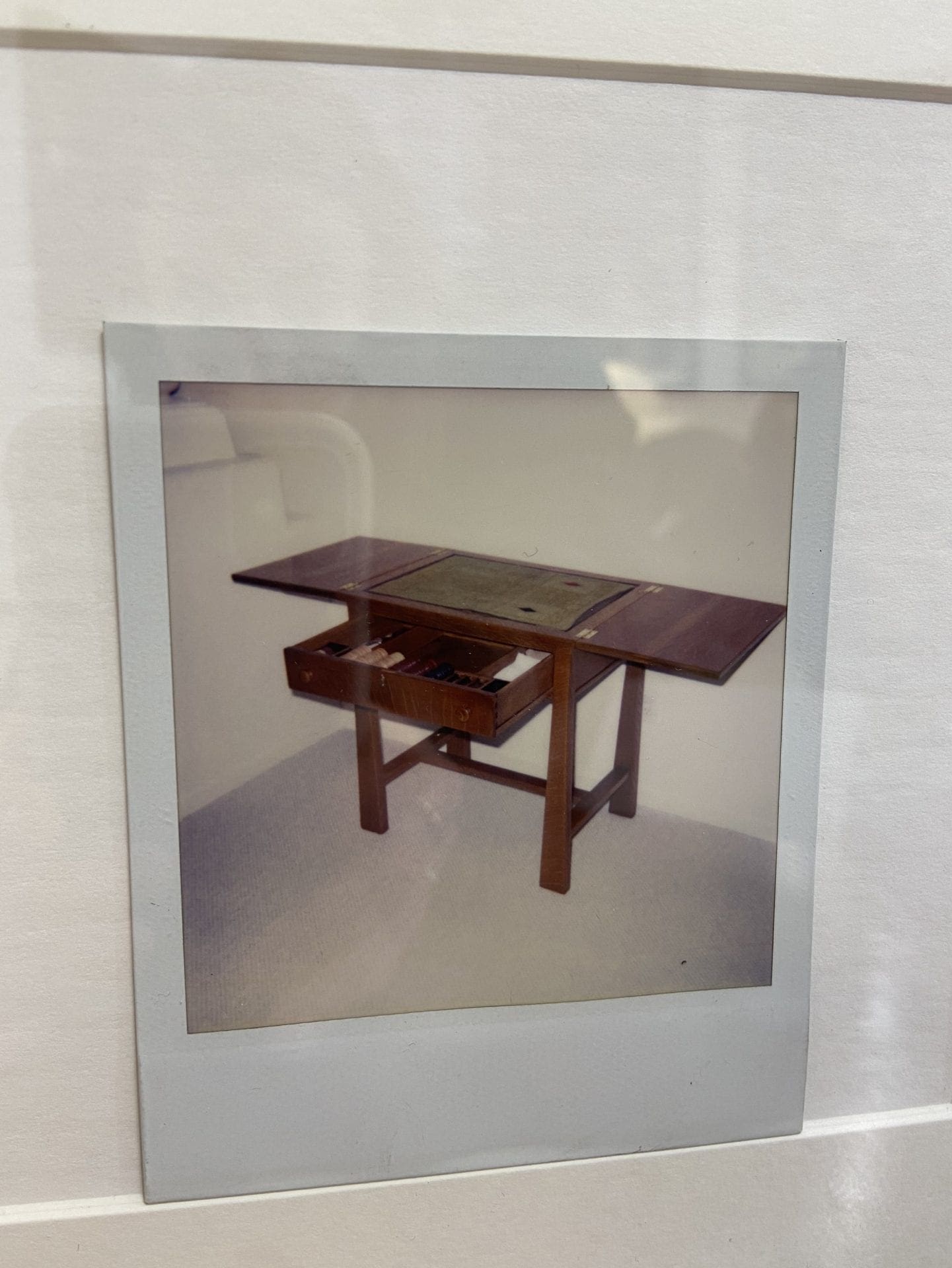 Andy Warhol – Polaroïd original « Bureau », 1976, cachet Estate