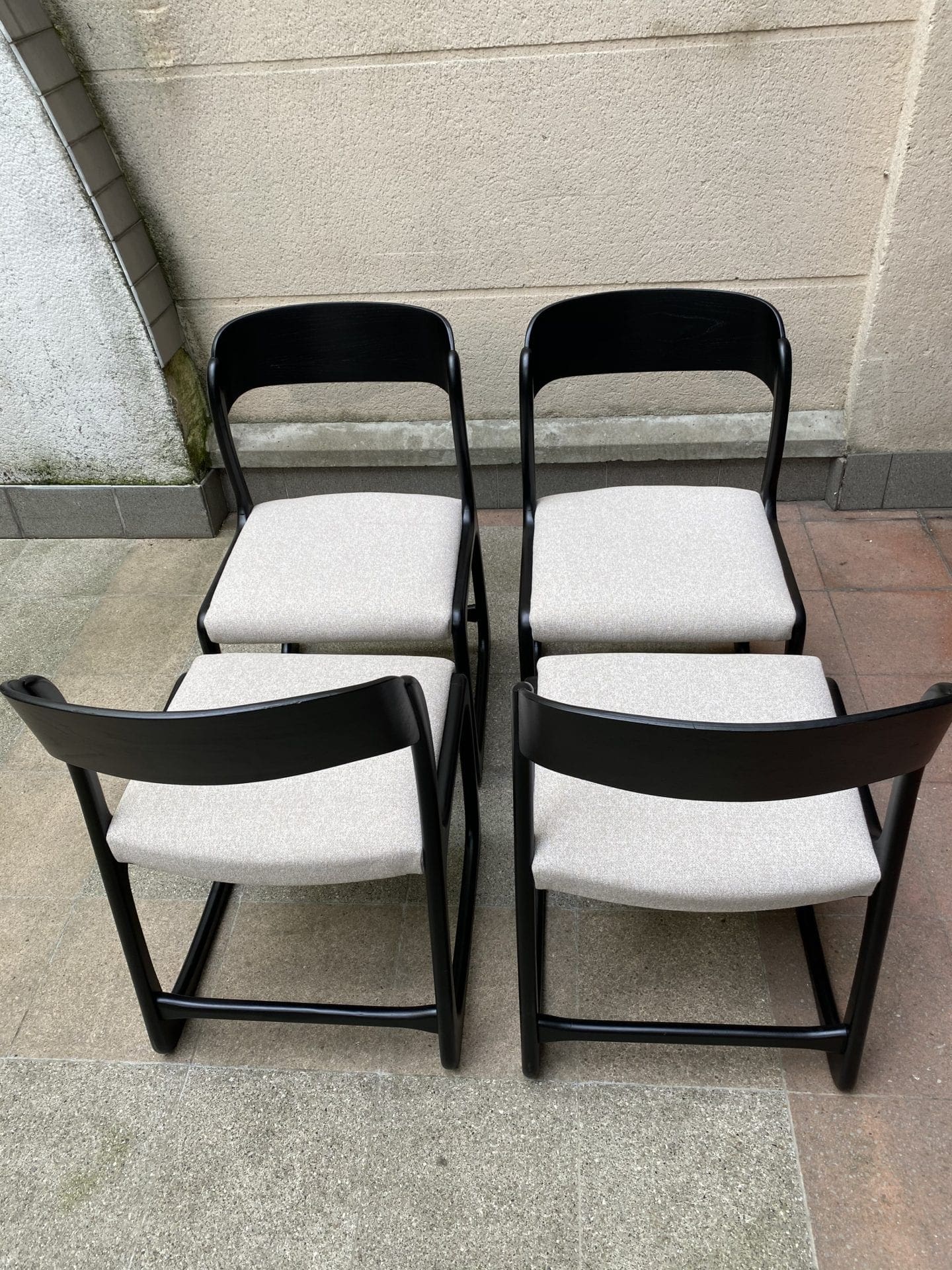 Baumann – Suite de 4 chaises Traîneau