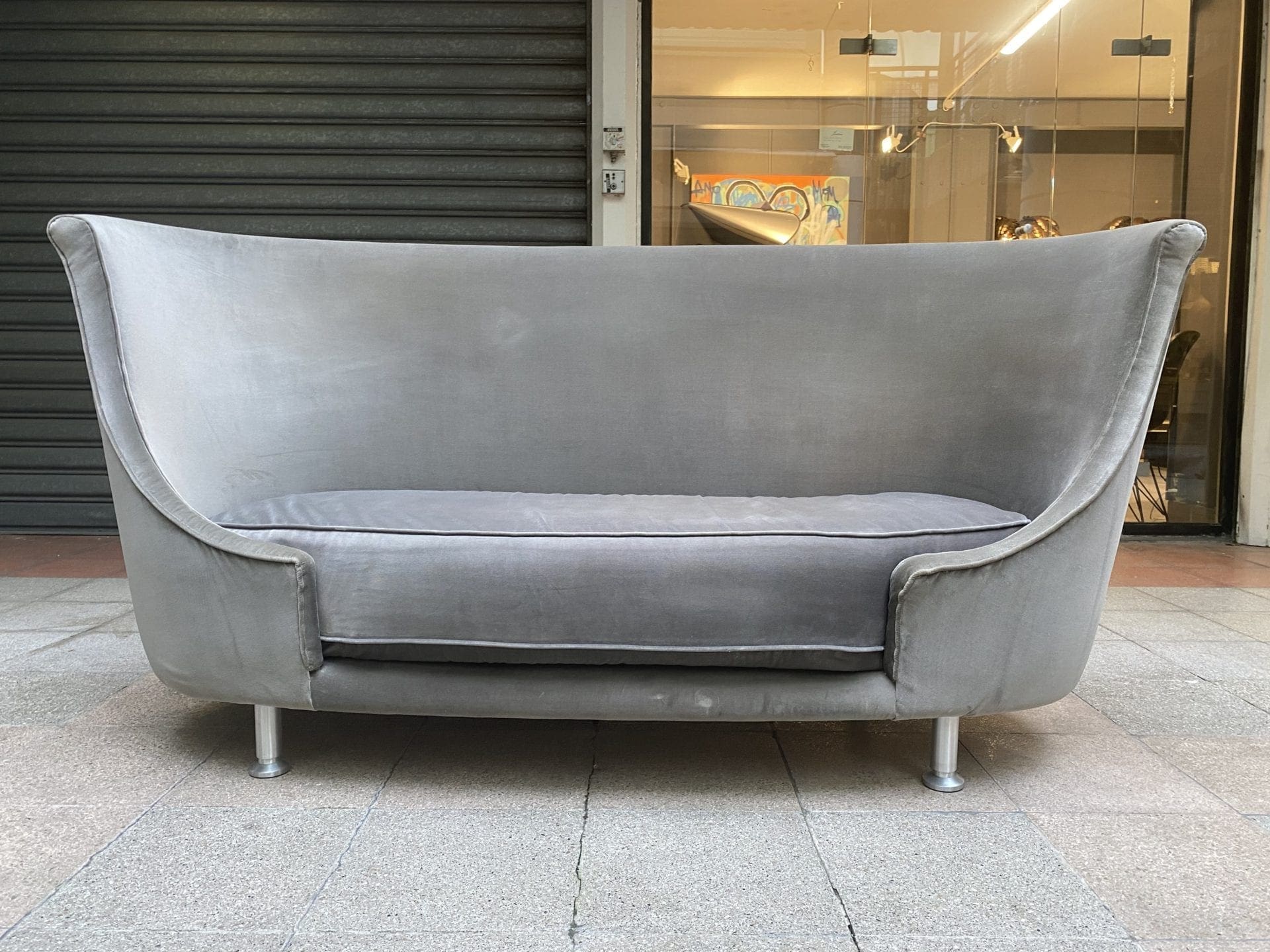 Canapé Moroso velour Gris Souris