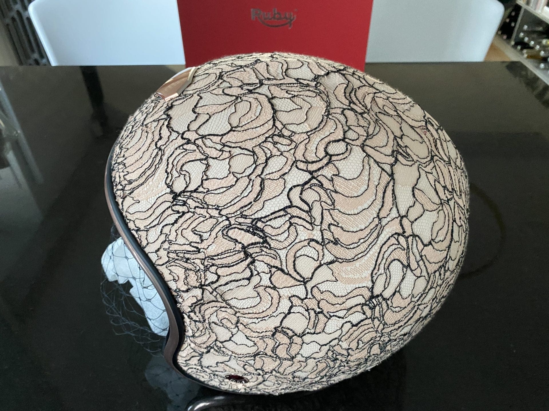 Casque Ruby pour Christian Dior – Pièce de collection (circa 2010)