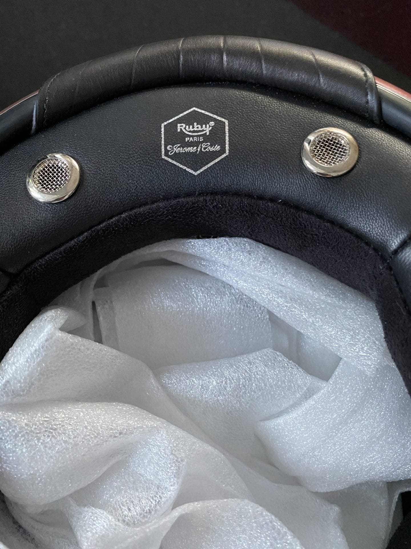 Casque Ruby pour Christian Dior – Pièce de collection (circa 2010)