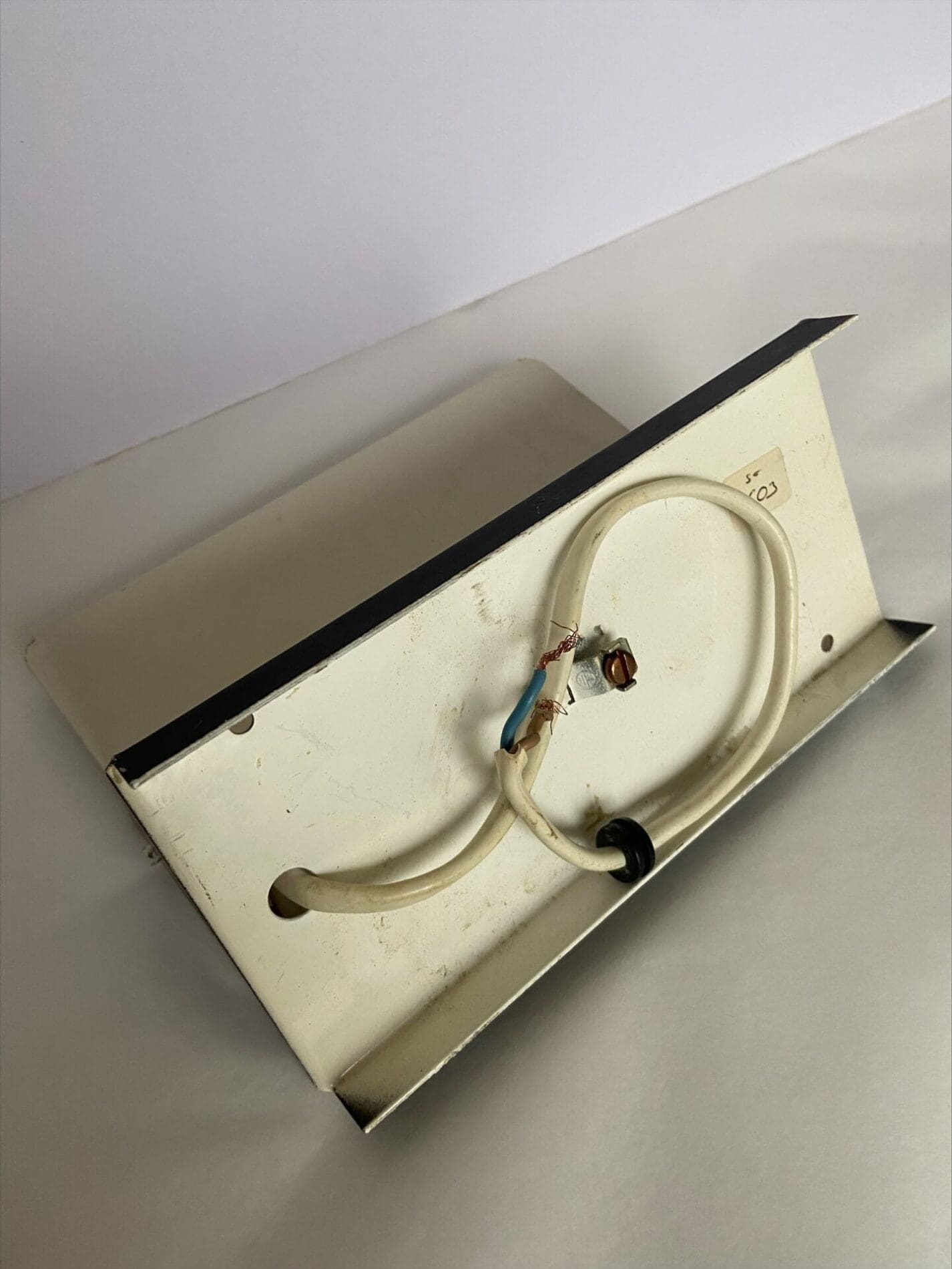 Charlotte Perriand – Applique CP1 Avec étiquettes SCE makers