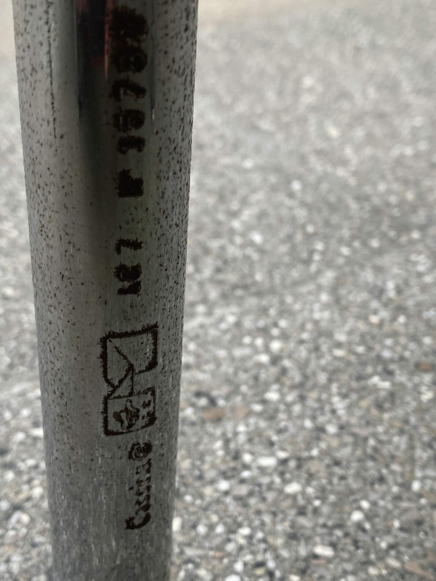 Charlotte Perriand – Chaise LC7 noire pivotante  Occasion