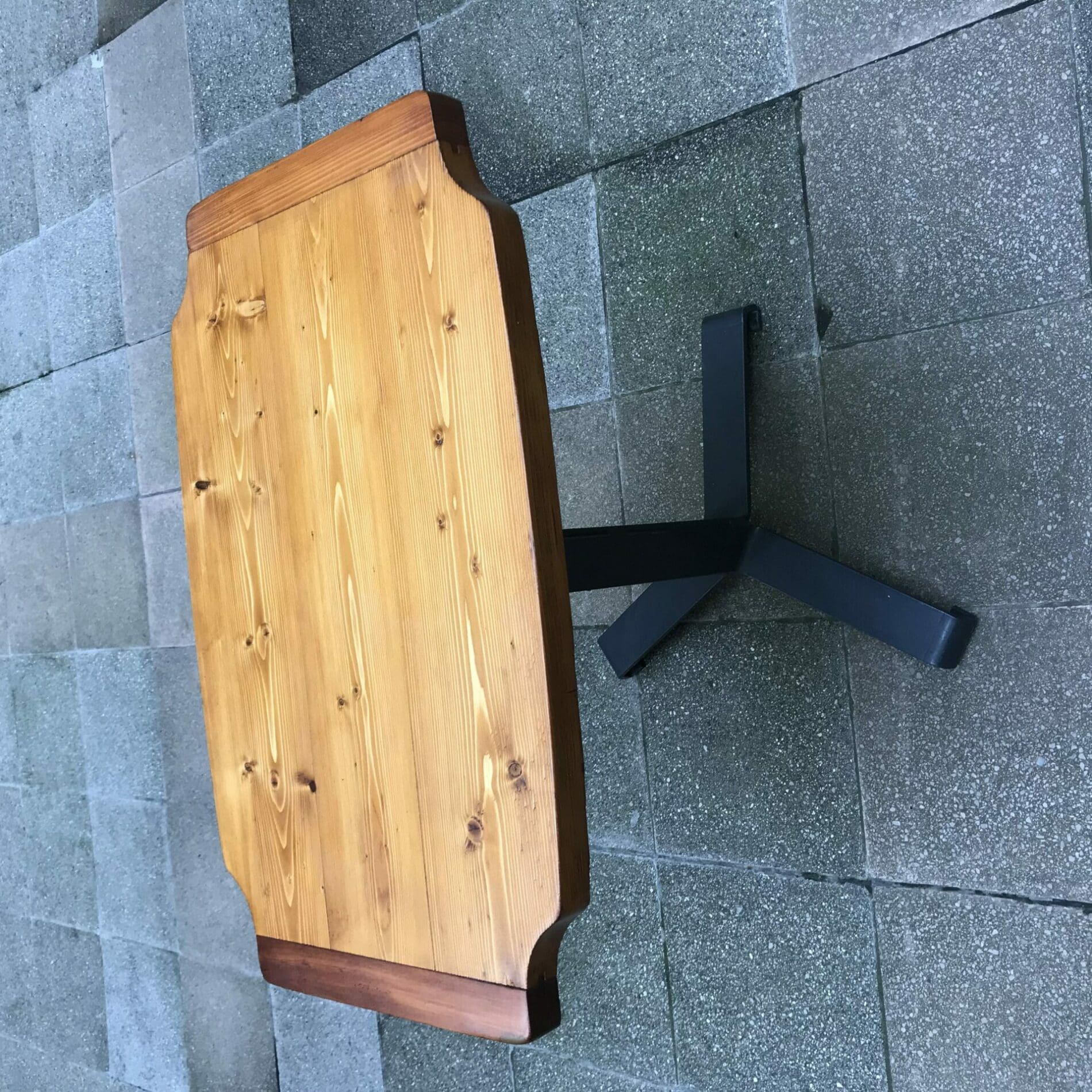 Charlotte Perriand – Console / Sellette