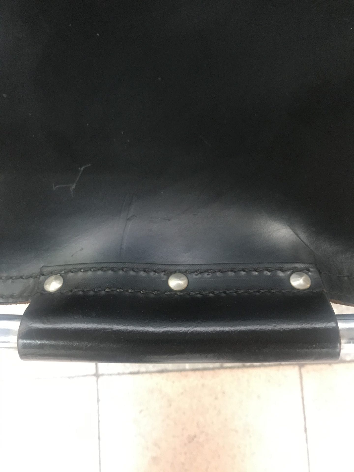 Charlotte Perriand – Paire de chaises – Les Arcs