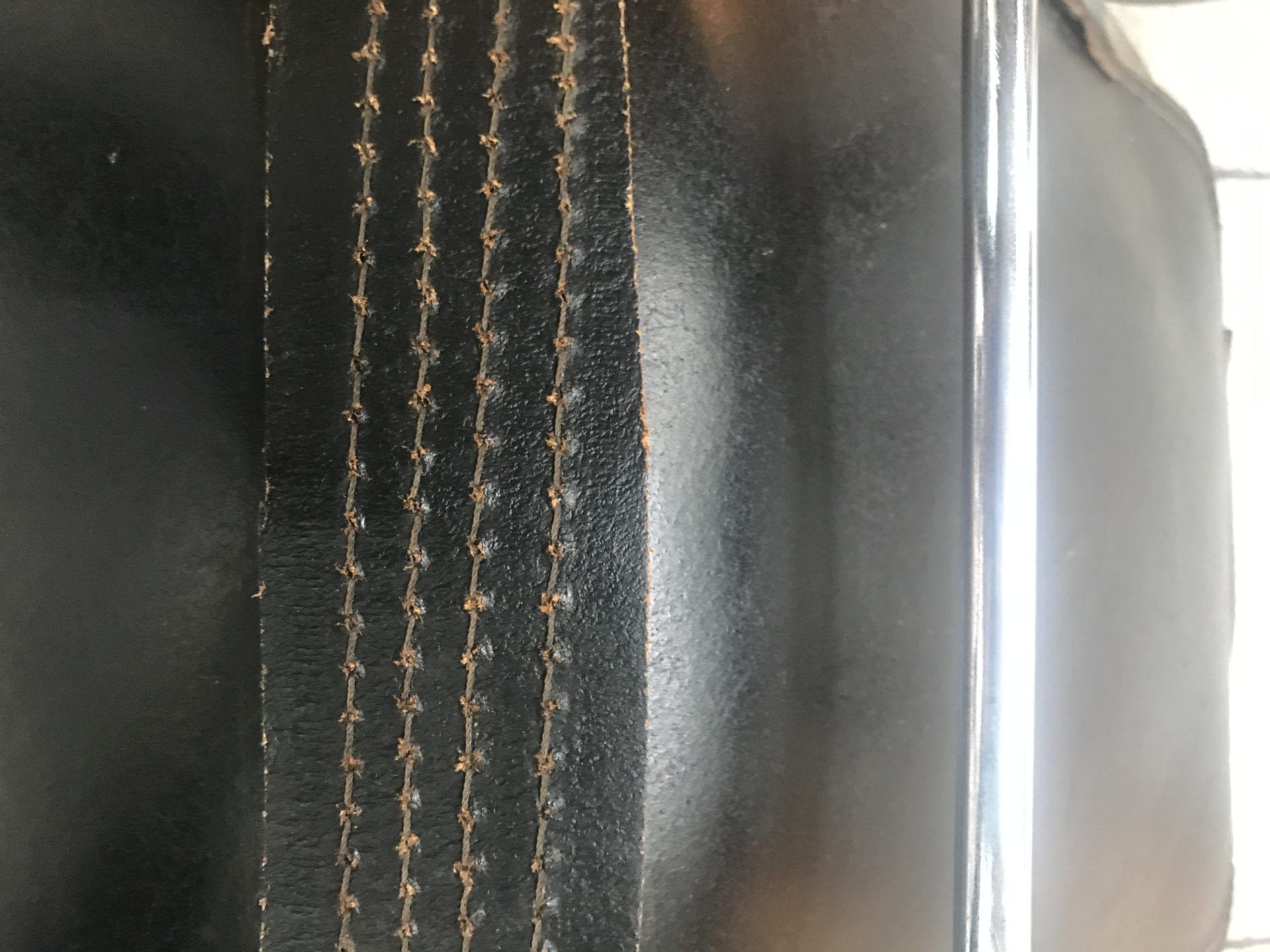 Charlotte Perriand – Paire de chaises – Les Arcs