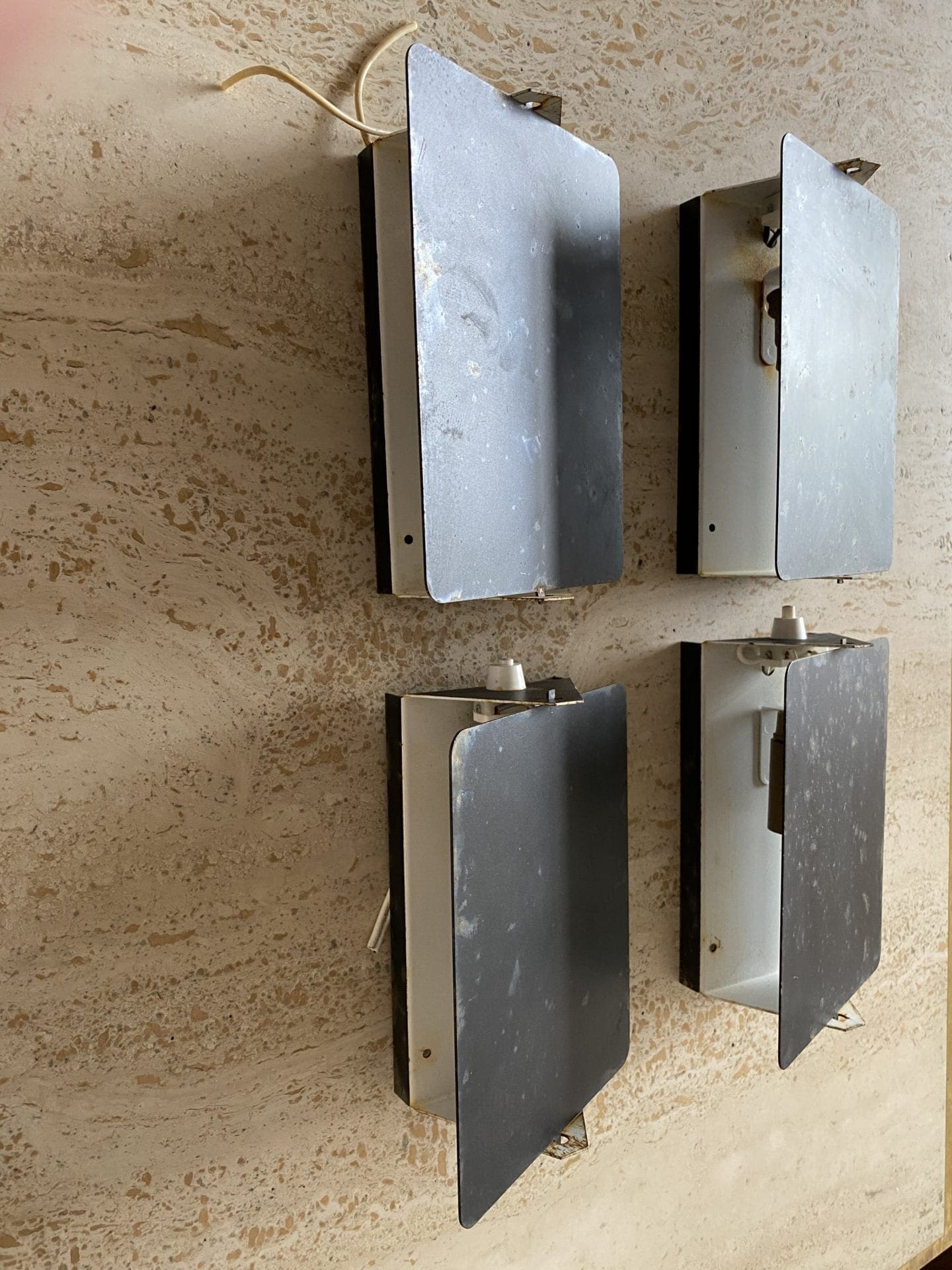 Charlotte Perriand – Rare série de 4 mythiques appliques Volets