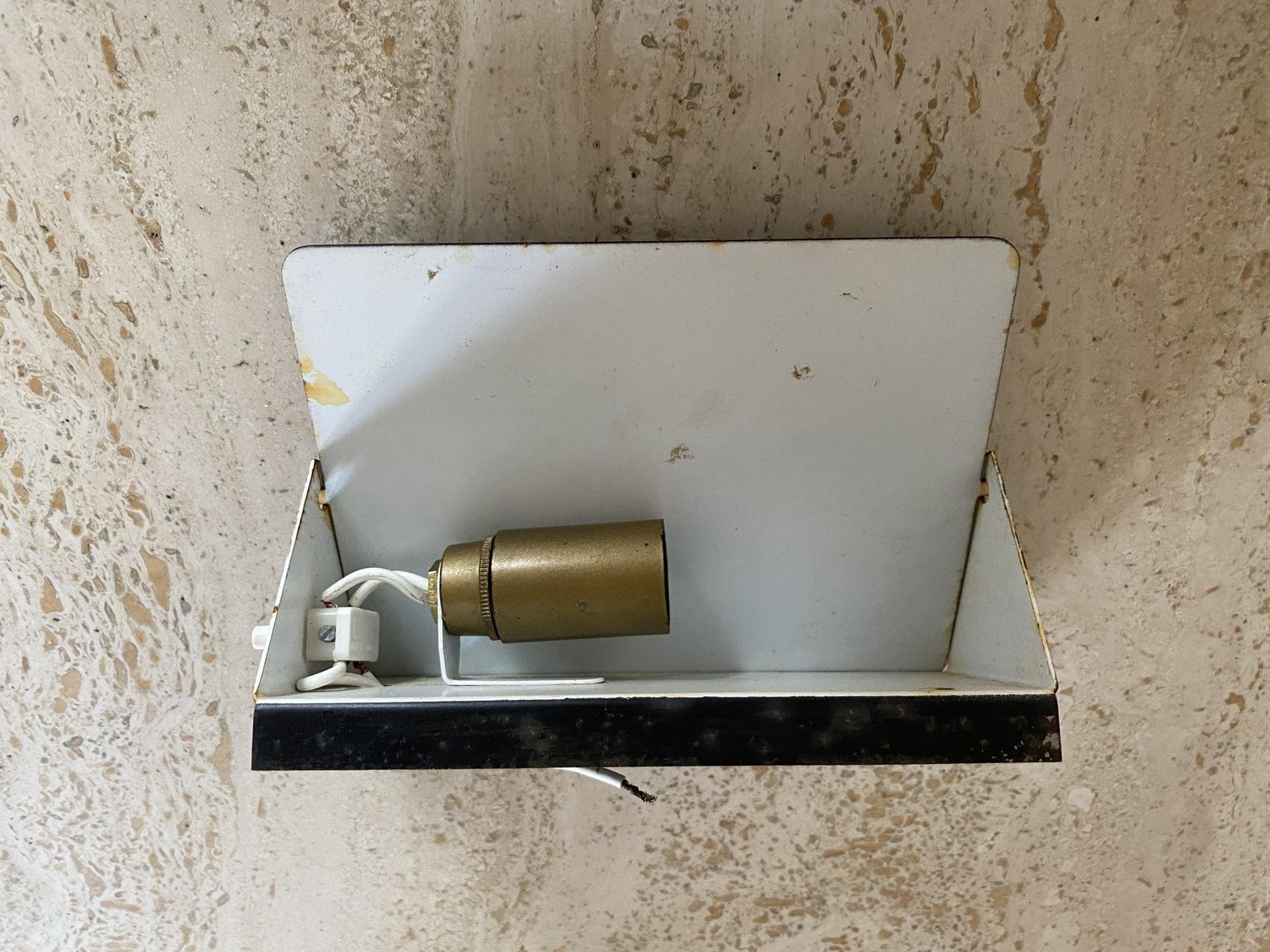 Charlotte Perriand – Rare série de 4 mythiques appliques Volets