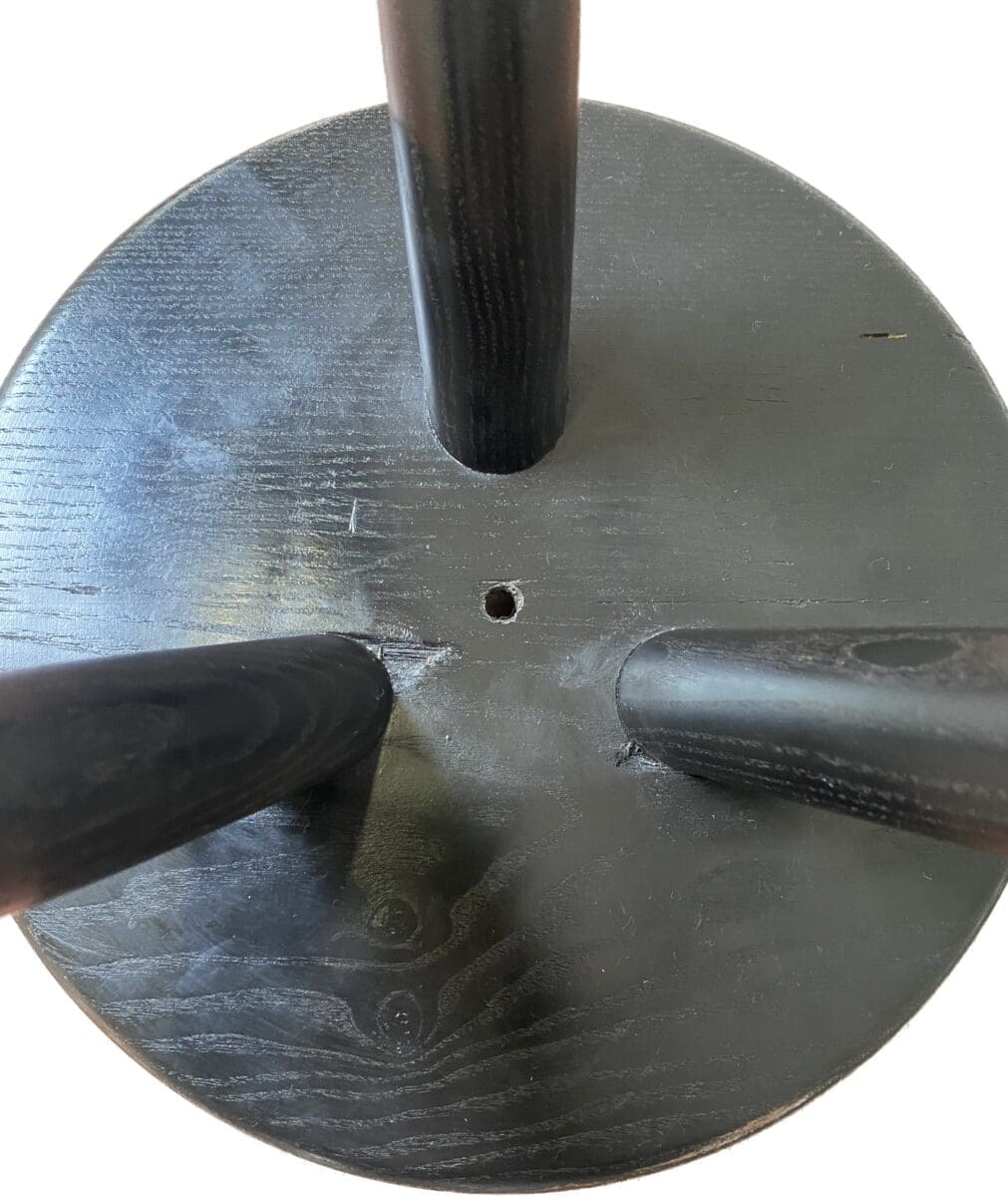 Tabouret Berger bas Charlotte Perriand frêne noirci