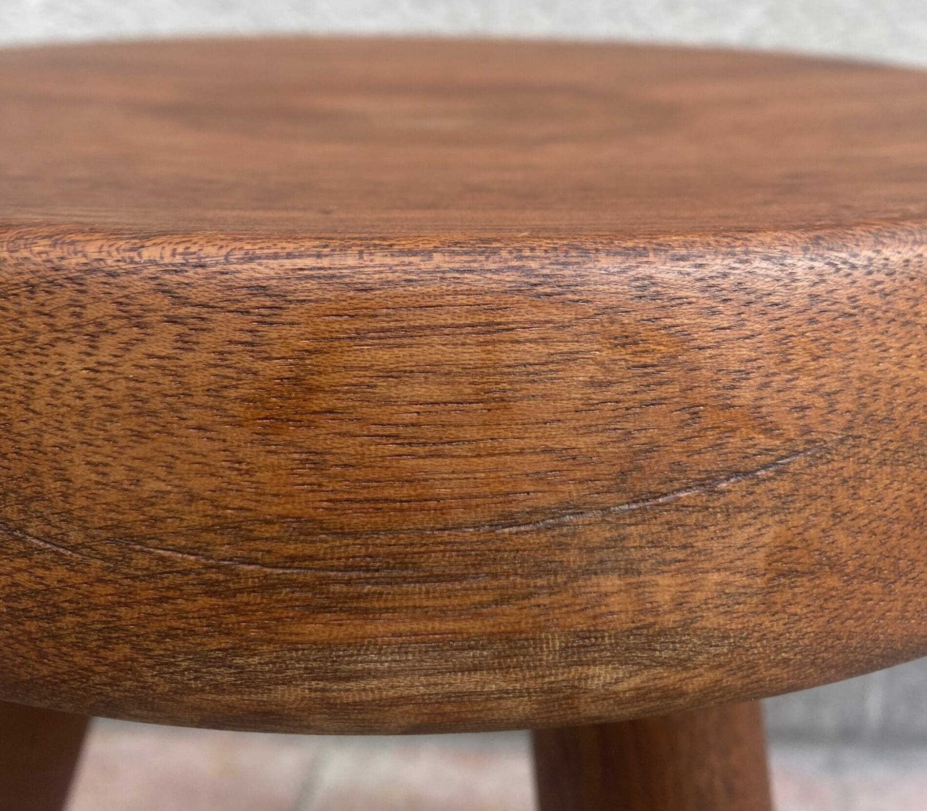 Charlotte Perriand – Tabouret Berger Haut 2 – Steph simon