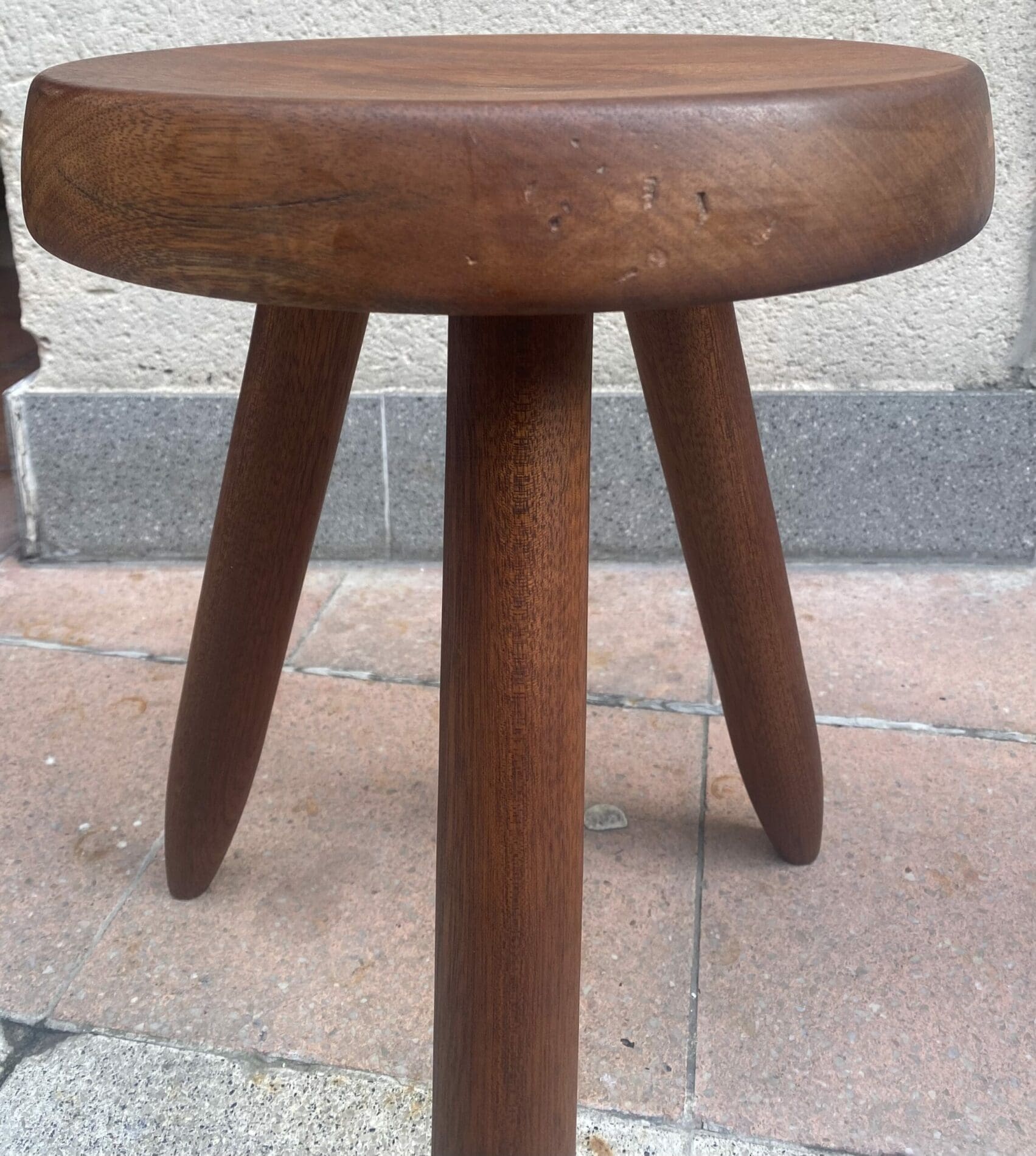 Charlotte Perriand – Tabouret Berger Haut 2 – Steph simon
