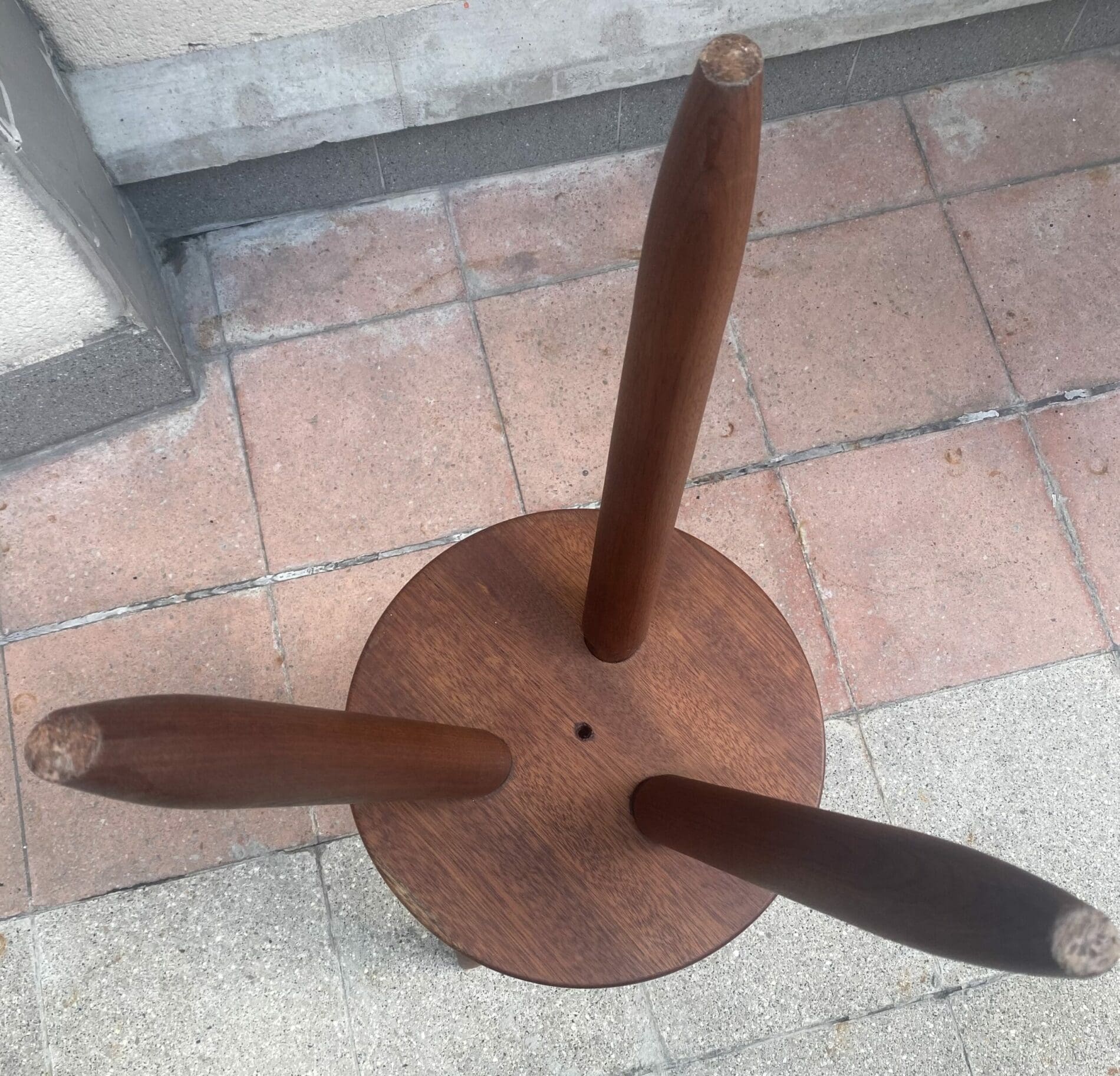Charlotte Perriand – Tabouret Berger Haut 2 – Steph simon