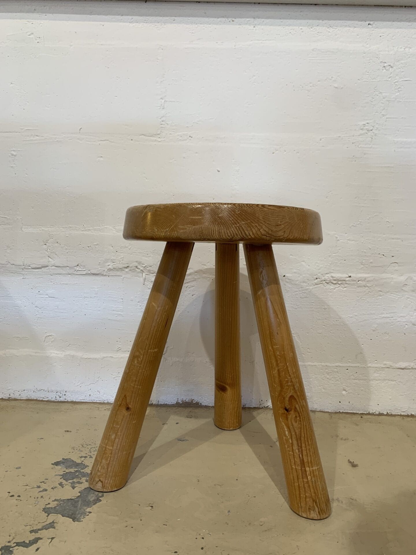 Charlotte Perriand – Tabouret Les Arcs 1600