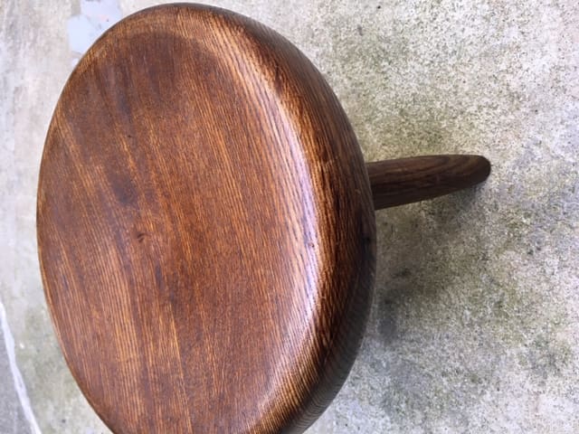 Tabouret « Berger » en Frêne – Charlotte Perriand