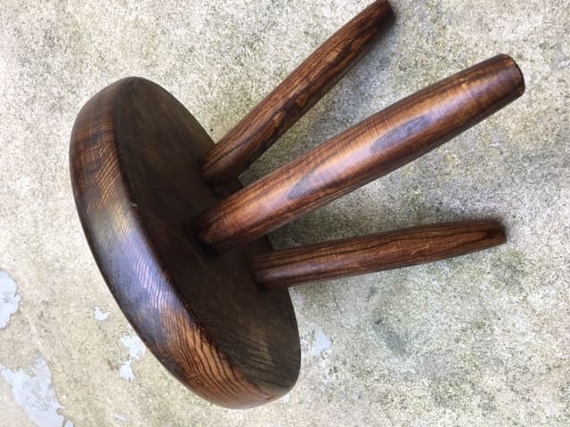 Tabouret « Berger » en Frêne – Charlotte Perriand