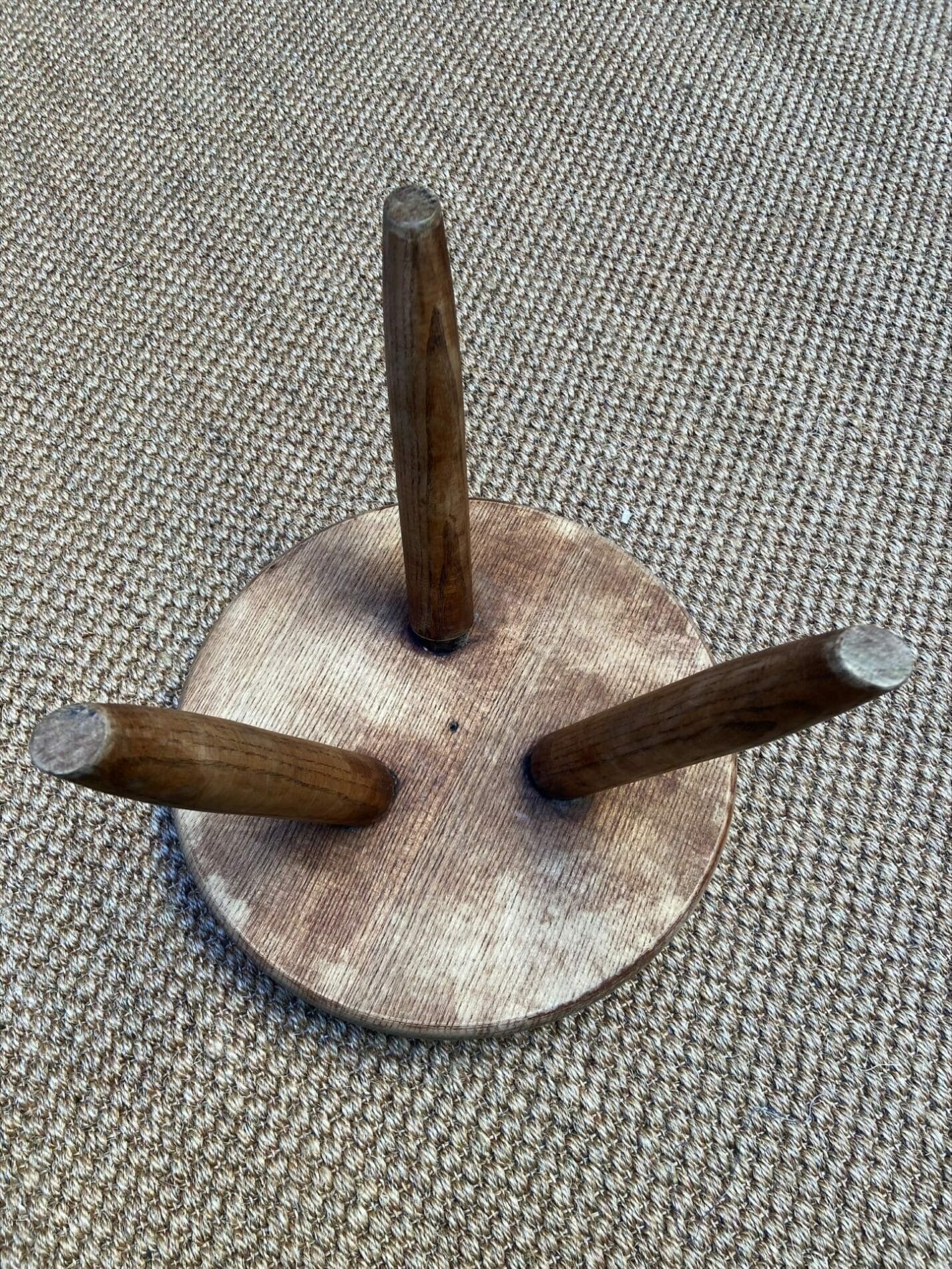 Charlotte Perriand – Tabouret berger bas frêne clair 1