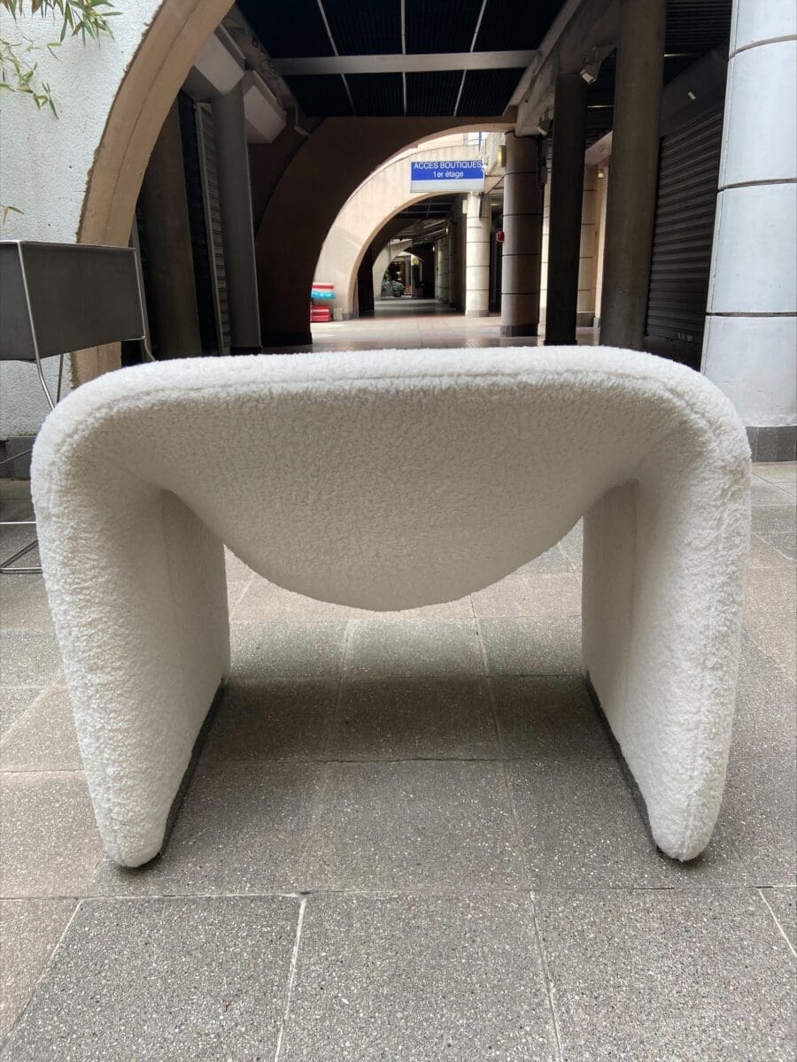 Paire de fauteuils Groovy F598 dans le style de Pierre Paulin, édition contemporaine (2021)
