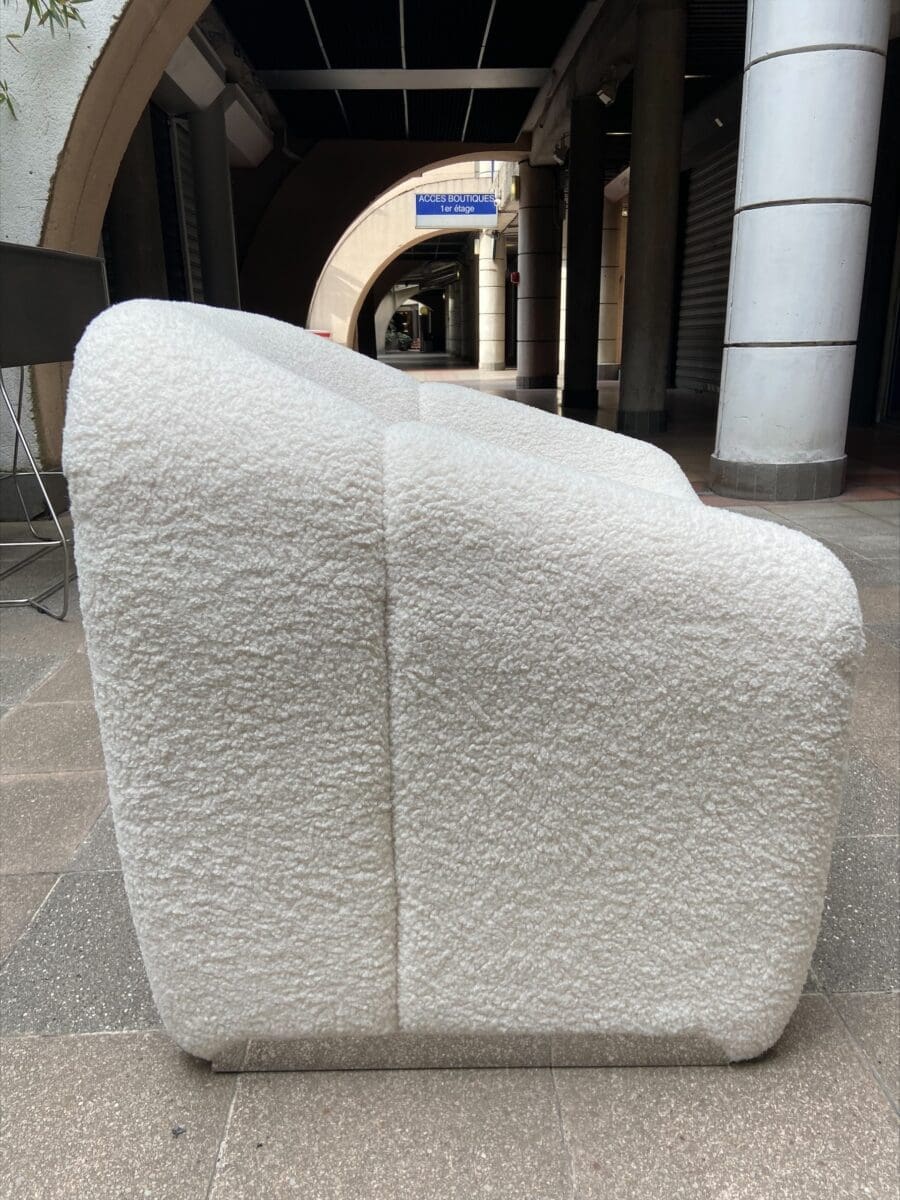 Paire de fauteuils Groovy F598 dans le style de Pierre Paulin, édition contemporaine (2021)