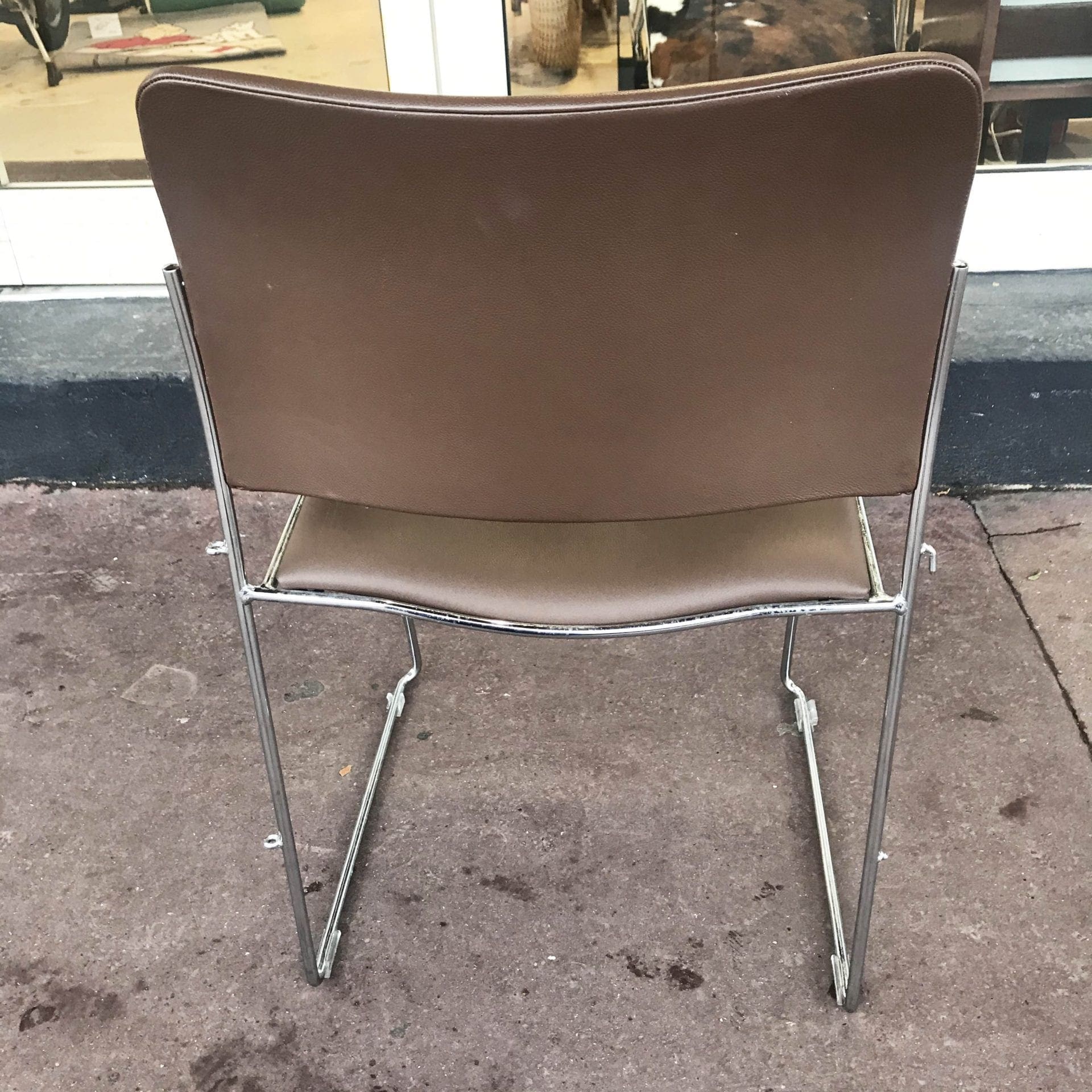 David Rowland – Chaise HOWE – Modèle 40/4