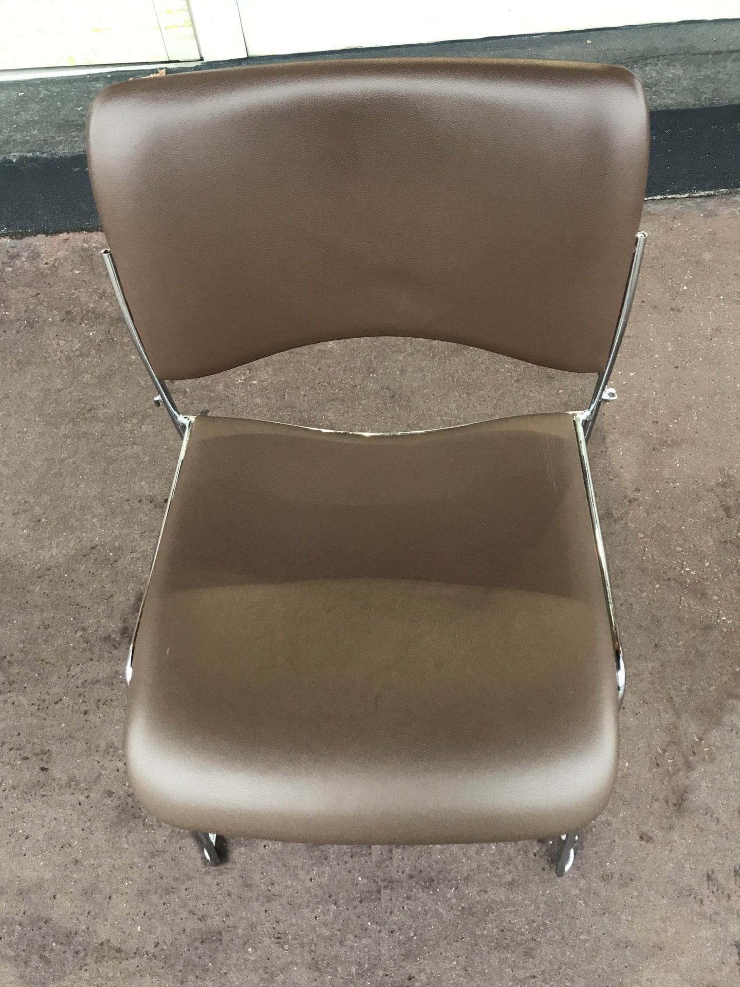 David Rowland – Chaise HOWE – Modèle 40/4