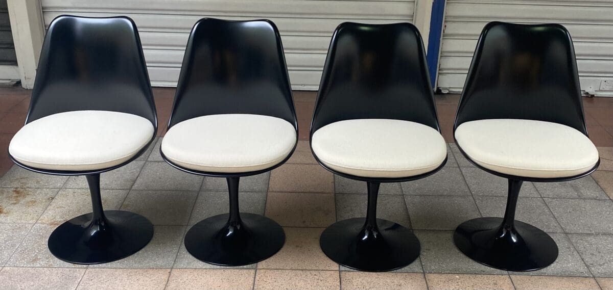 Eero Saarinen – 4 gebrauchte Stühle / neuwertiger Zustand Tulip – Knoll International 2022