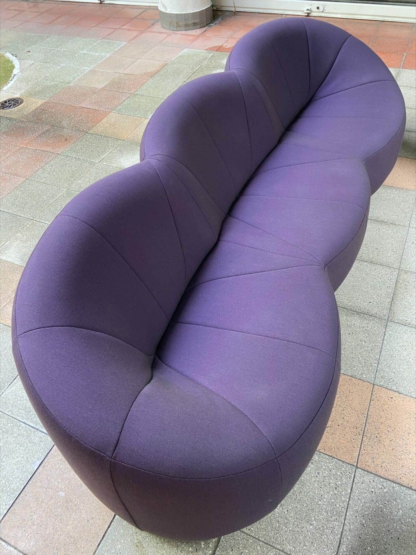 Ensemble Pumpkin par Pierre Paulin en tissu violet, édition Ligne Roset (2008)