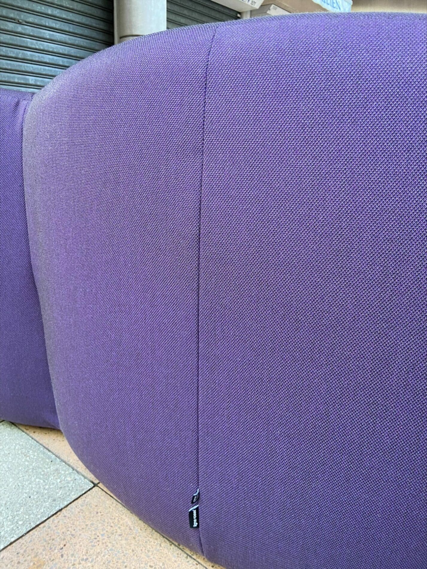 Ensemble Pumpkin par Pierre Paulin en tissu violet, édition Ligne Roset (2008)