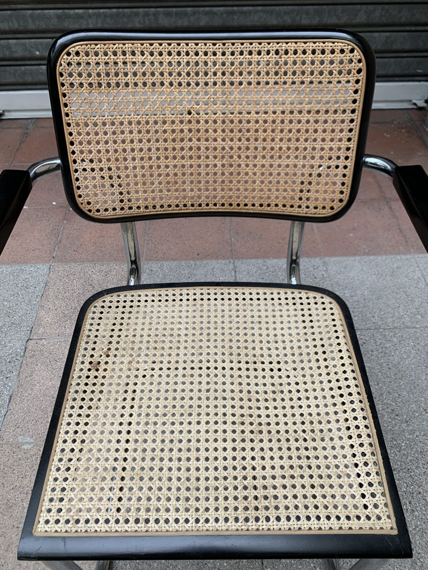 Fauteuil cantilever S64V – Structure chromée et cannage