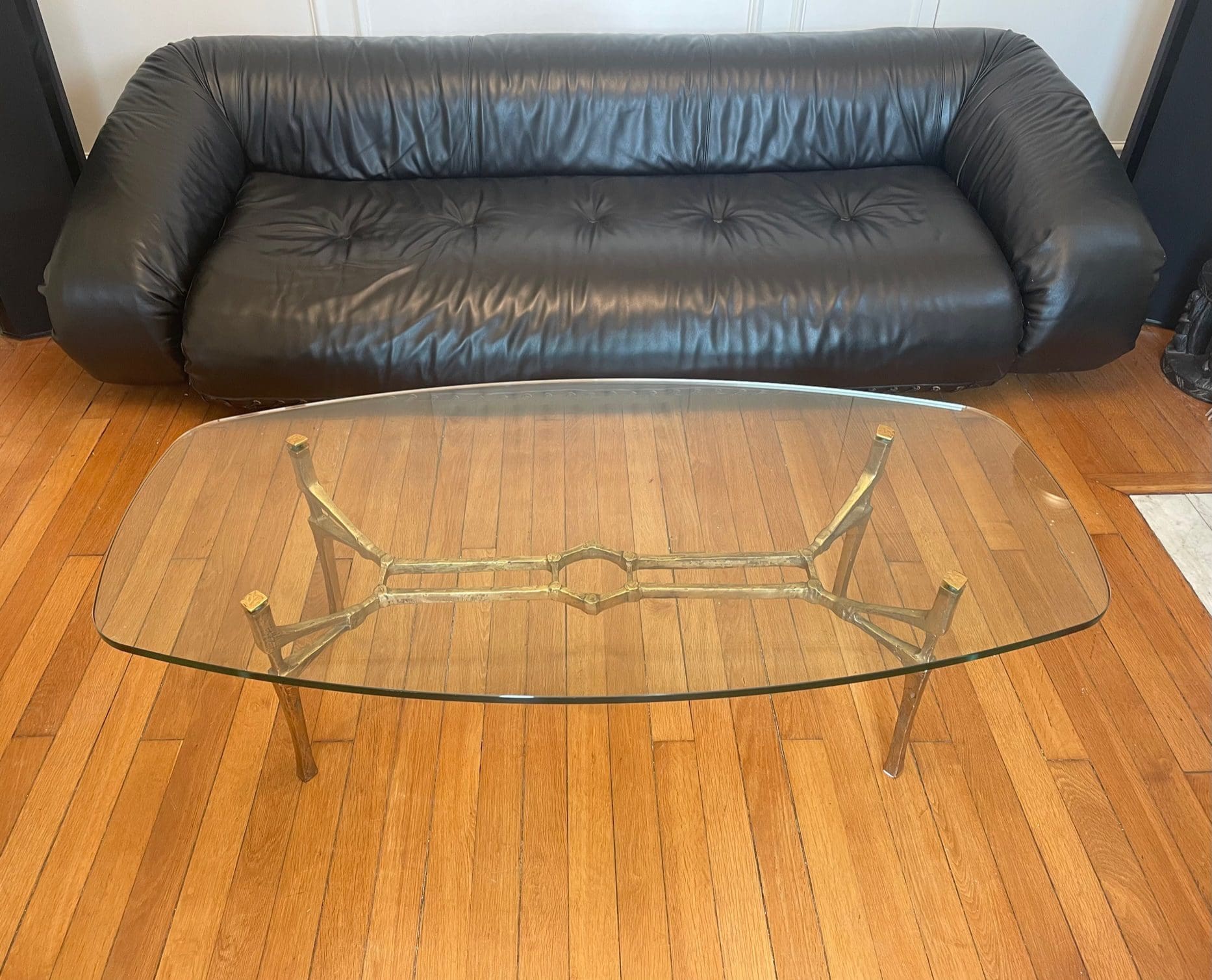 Félix Agostini – table basse originale « Quadrige » en bronze doré