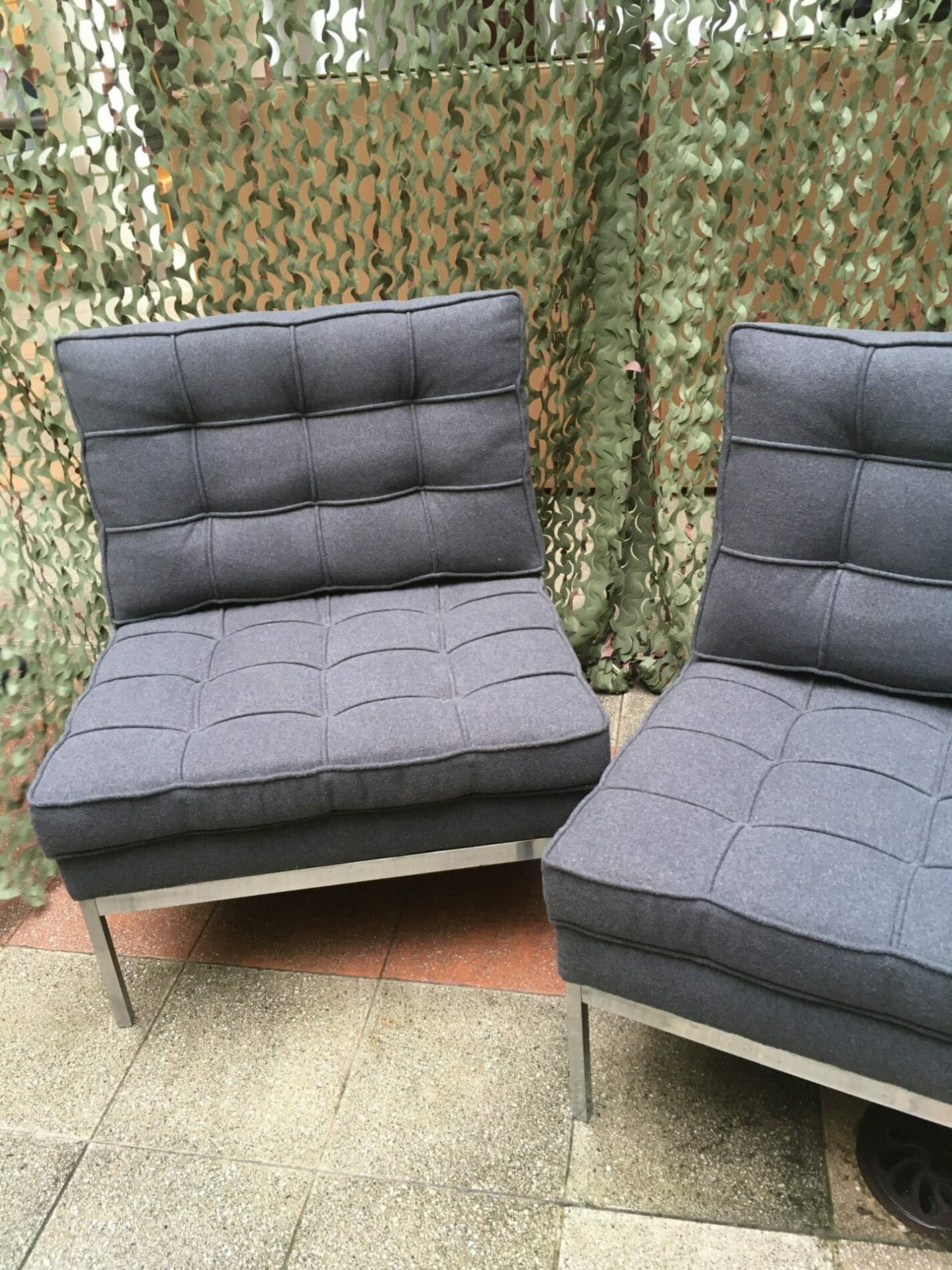 Florence Knoll – Paire de chauffeuses modèle 65, Knoll International