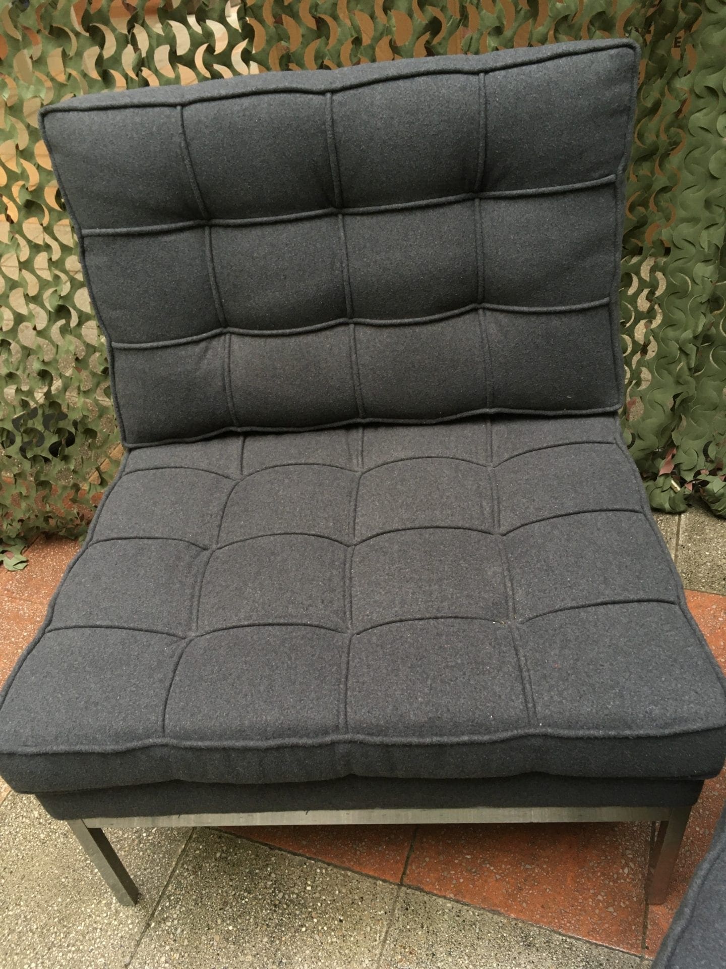 Florence Knoll – Paire de chauffeuses modèle 65, Knoll International