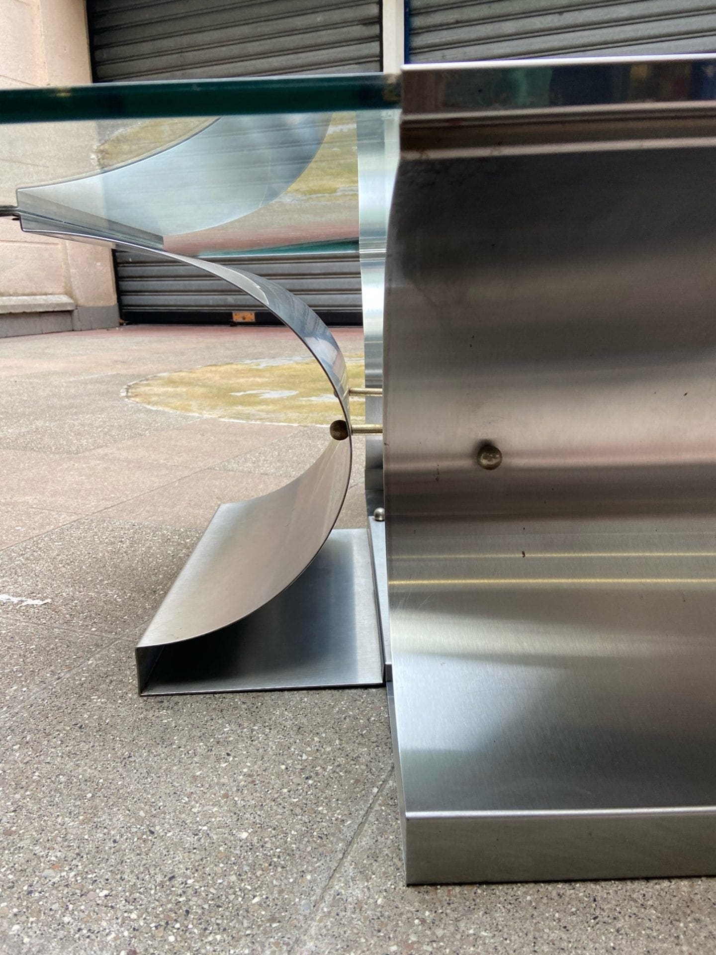 François Monnet pour Kappa – Table Basse en Acier et Verre