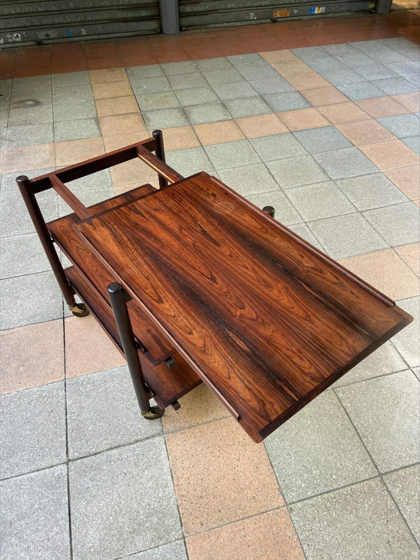 Desserte Fratelli Riguetti plateaux coulissants acajou