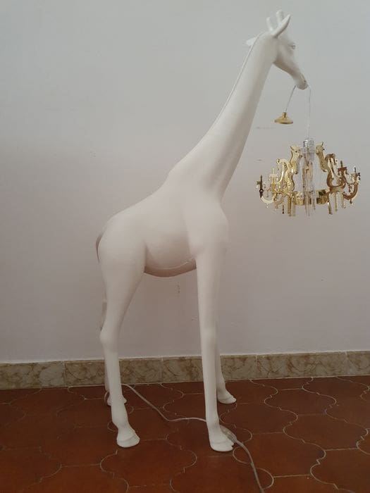 Giraffe in Love XS | Lampadaire par Qeeboo