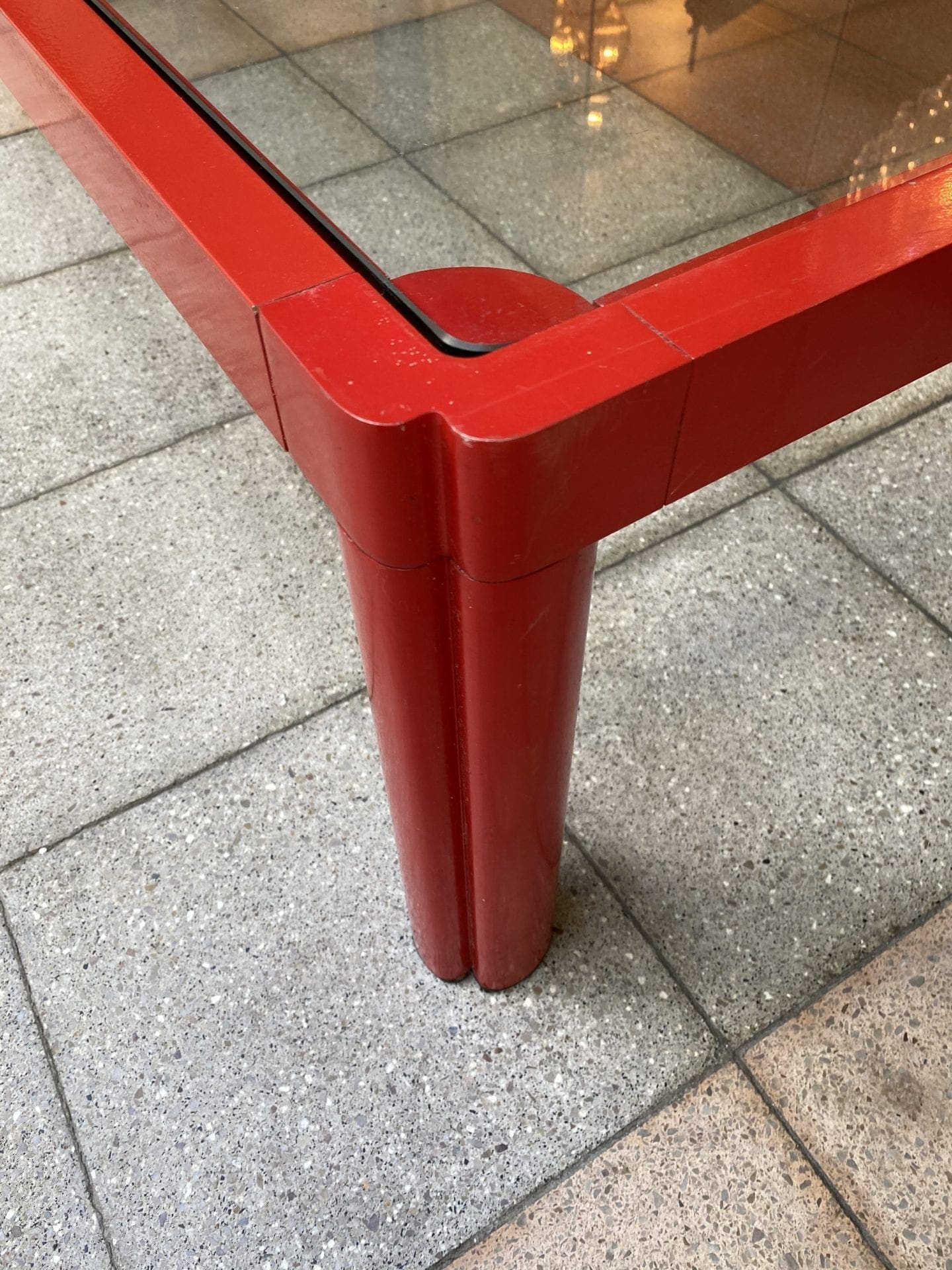 Gae Aulenti – Table basse de salon