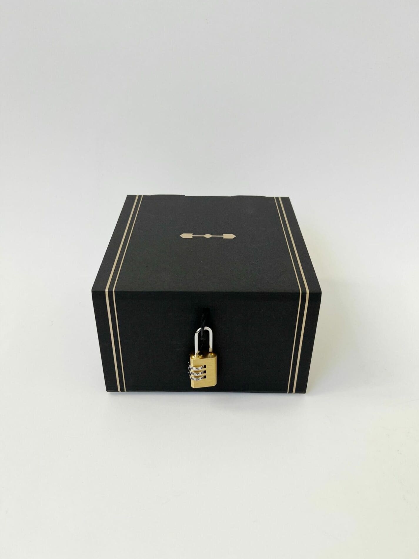 Montre 9931 – Girard Perregaux Casquette 2.O