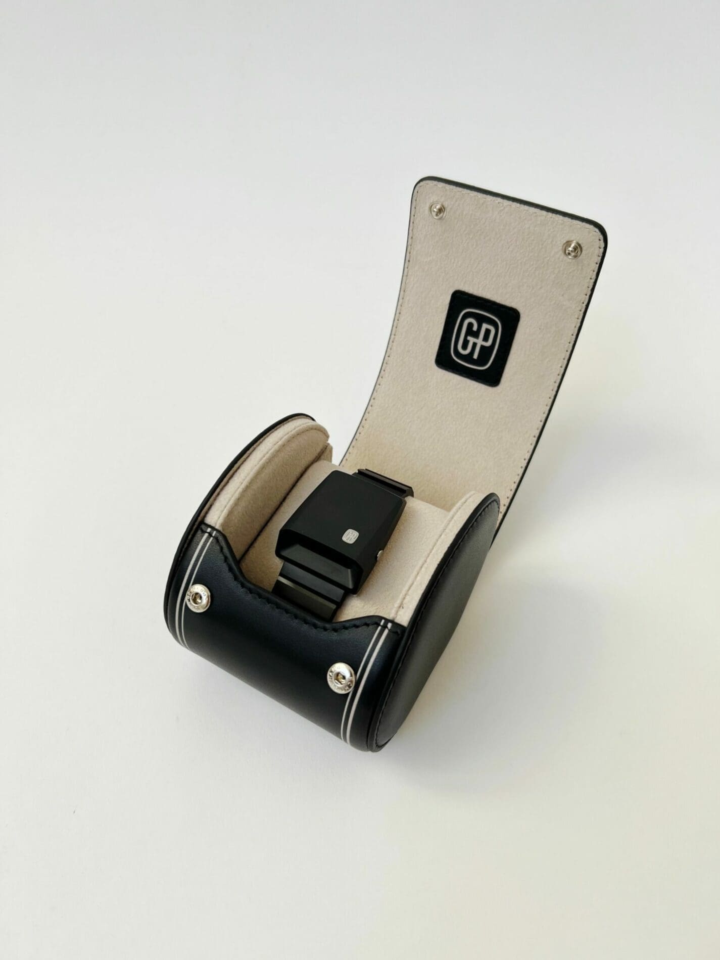 Montre 9931 – Girard Perregaux Casquette 2.O