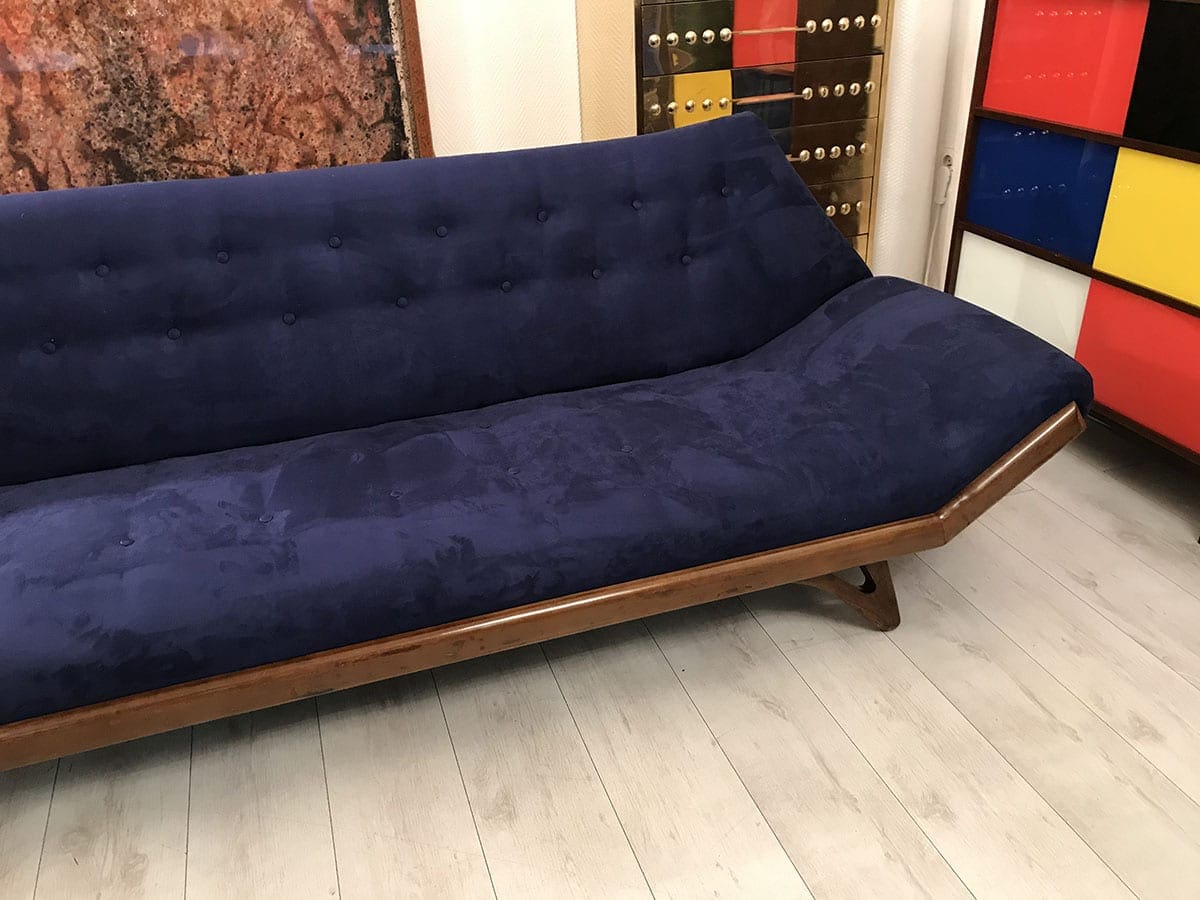 Canapé Design Années 1970 – Teck et Alcantara Bleu