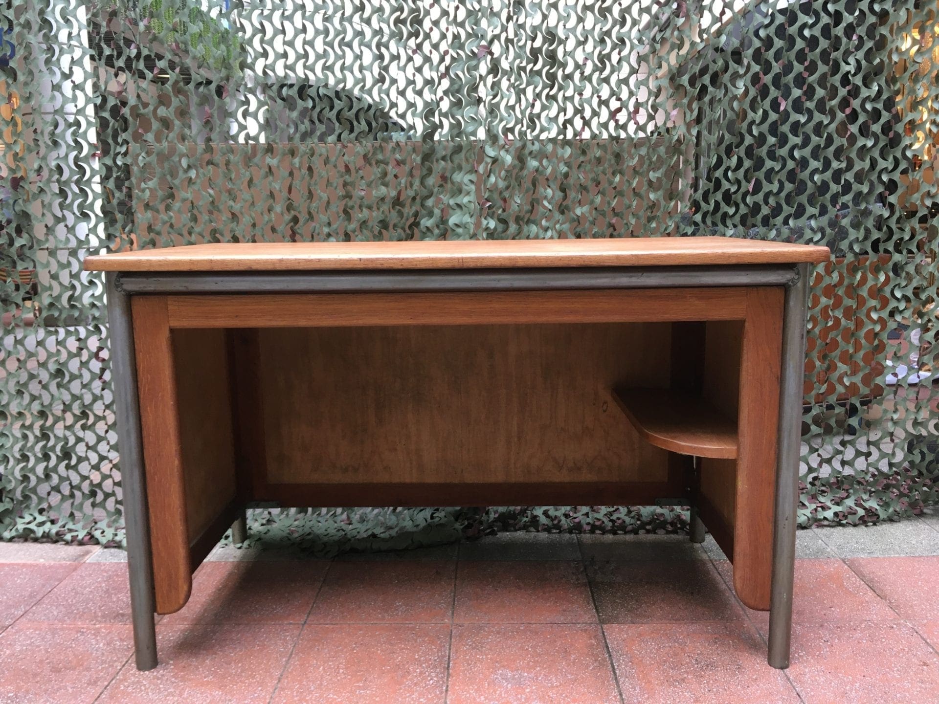 Jean Prouvé – Bureau modèle surveillant circa 1950