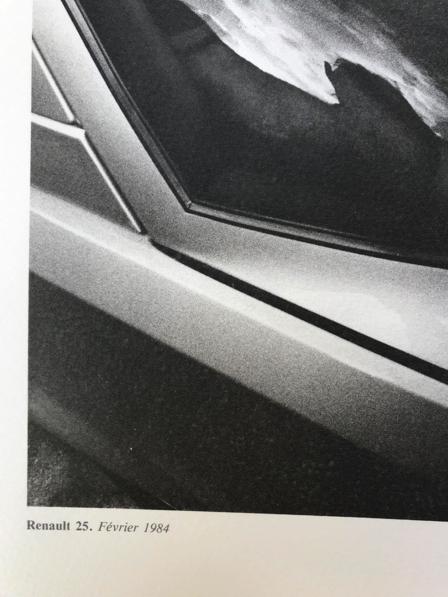 Jeanloup Sieff (1933-2000) – Auto Psy, Renault 25 – 1984