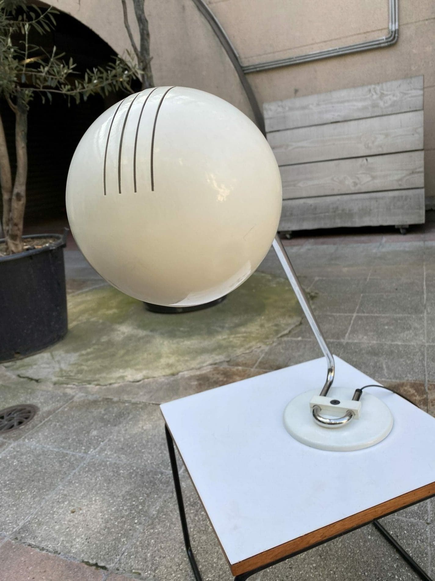 Joe Colombo – Lampe de Table blanche (1974)