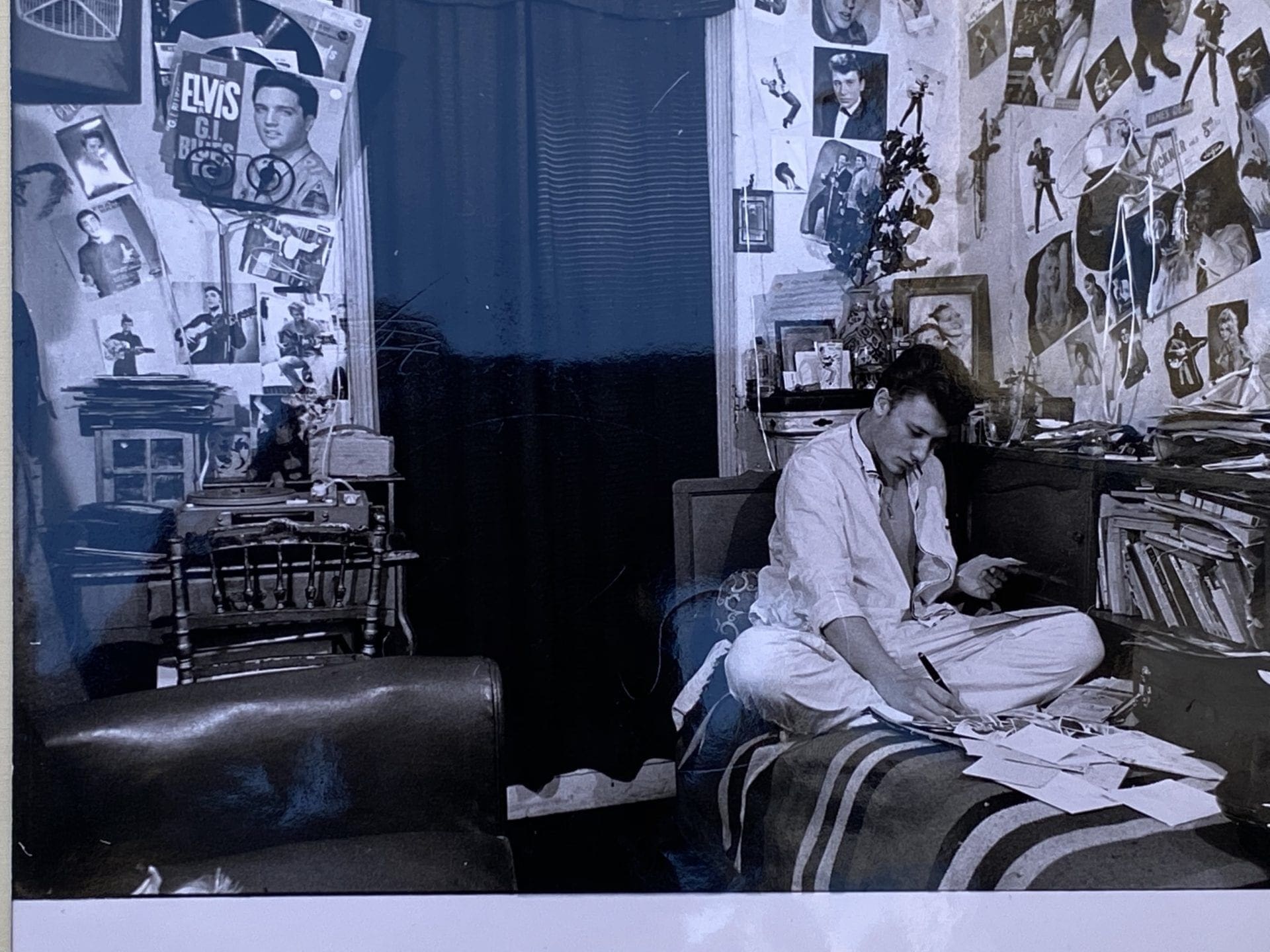Photographie de Johnny Hallyday – Dans sa chambre, 1961