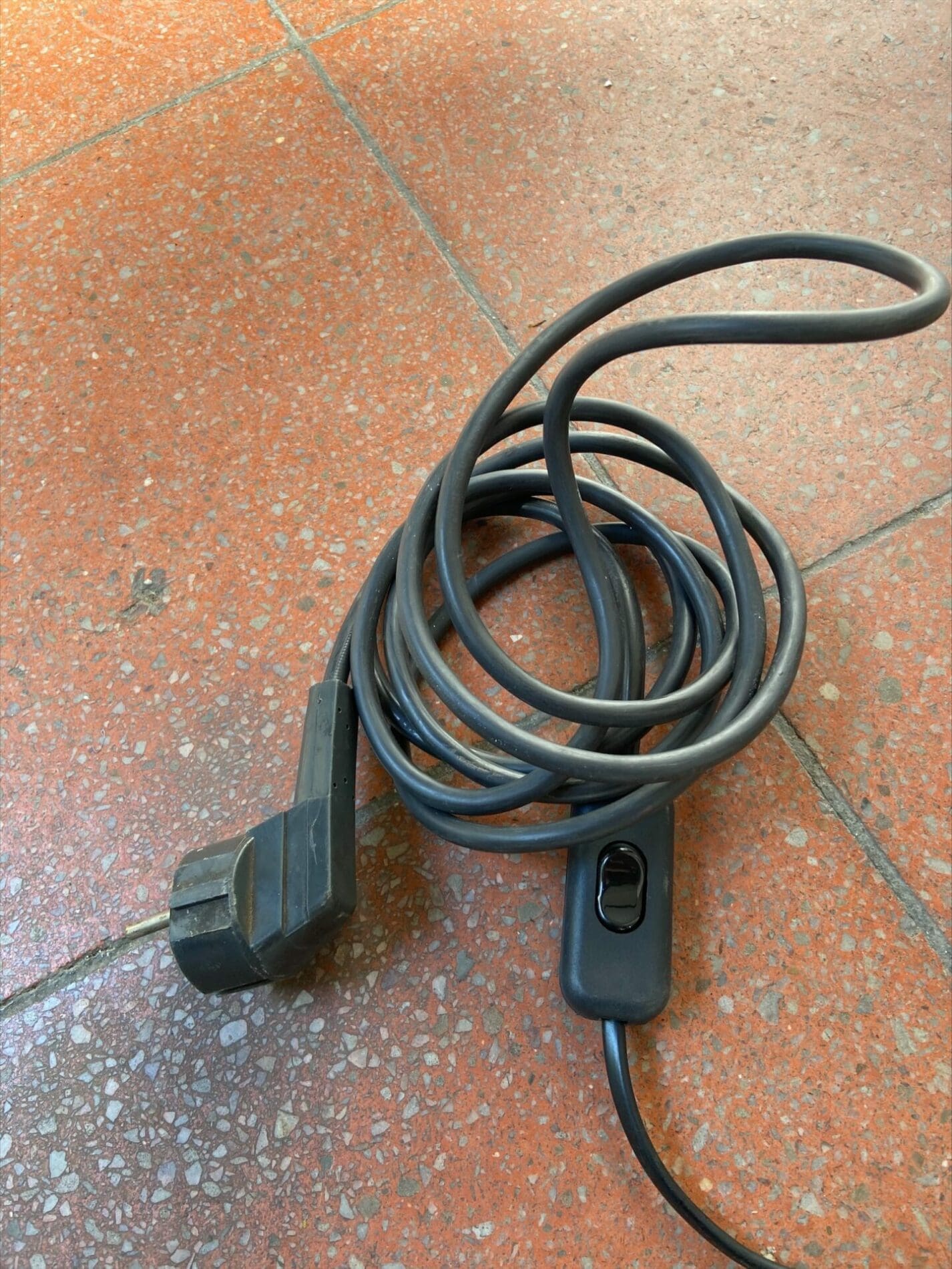 Kaoyi Flacha – Lampe de sol torche années 1980