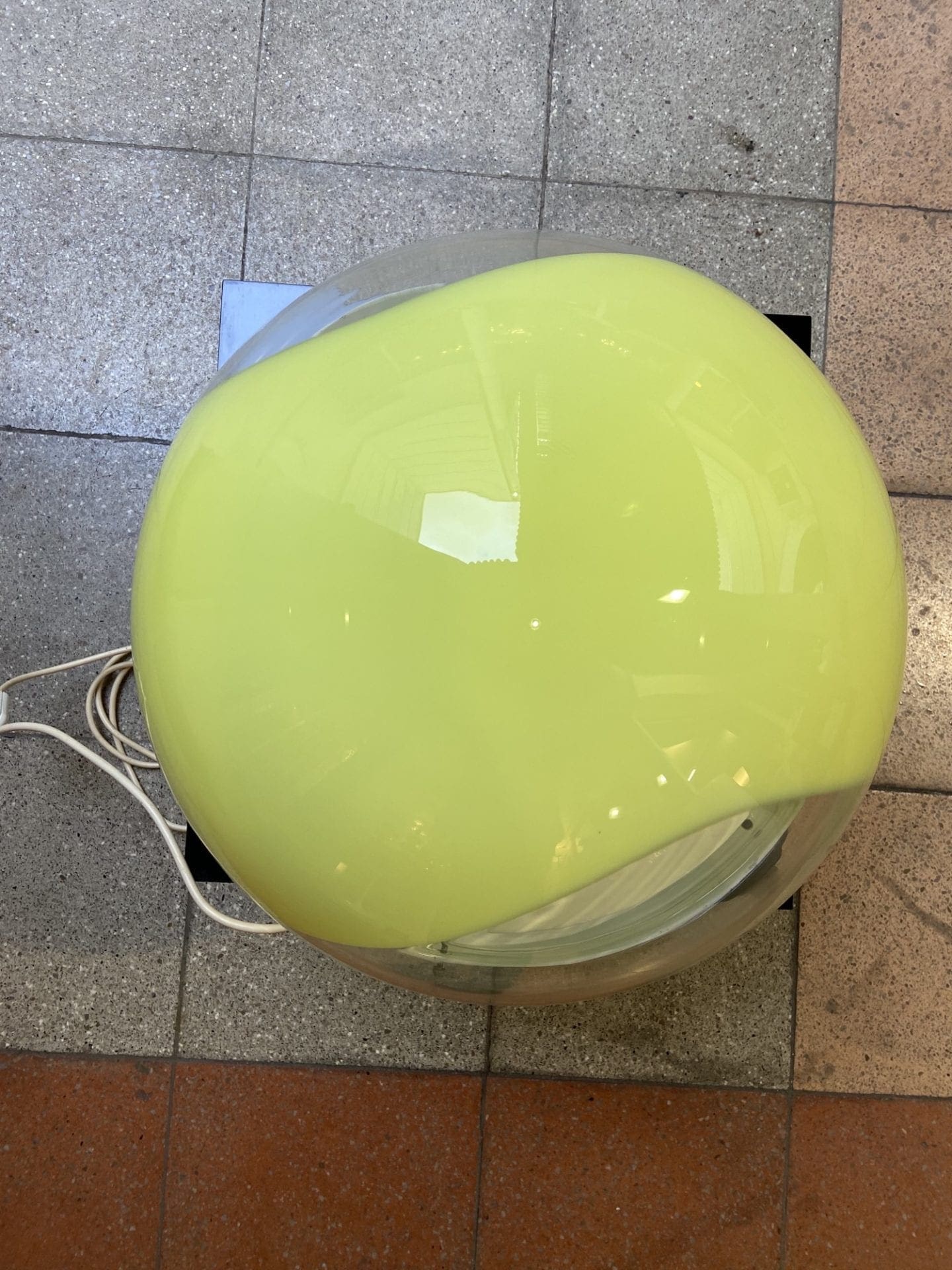 Lampe de table Mazzega, verre jaune et transparent, circa 1970