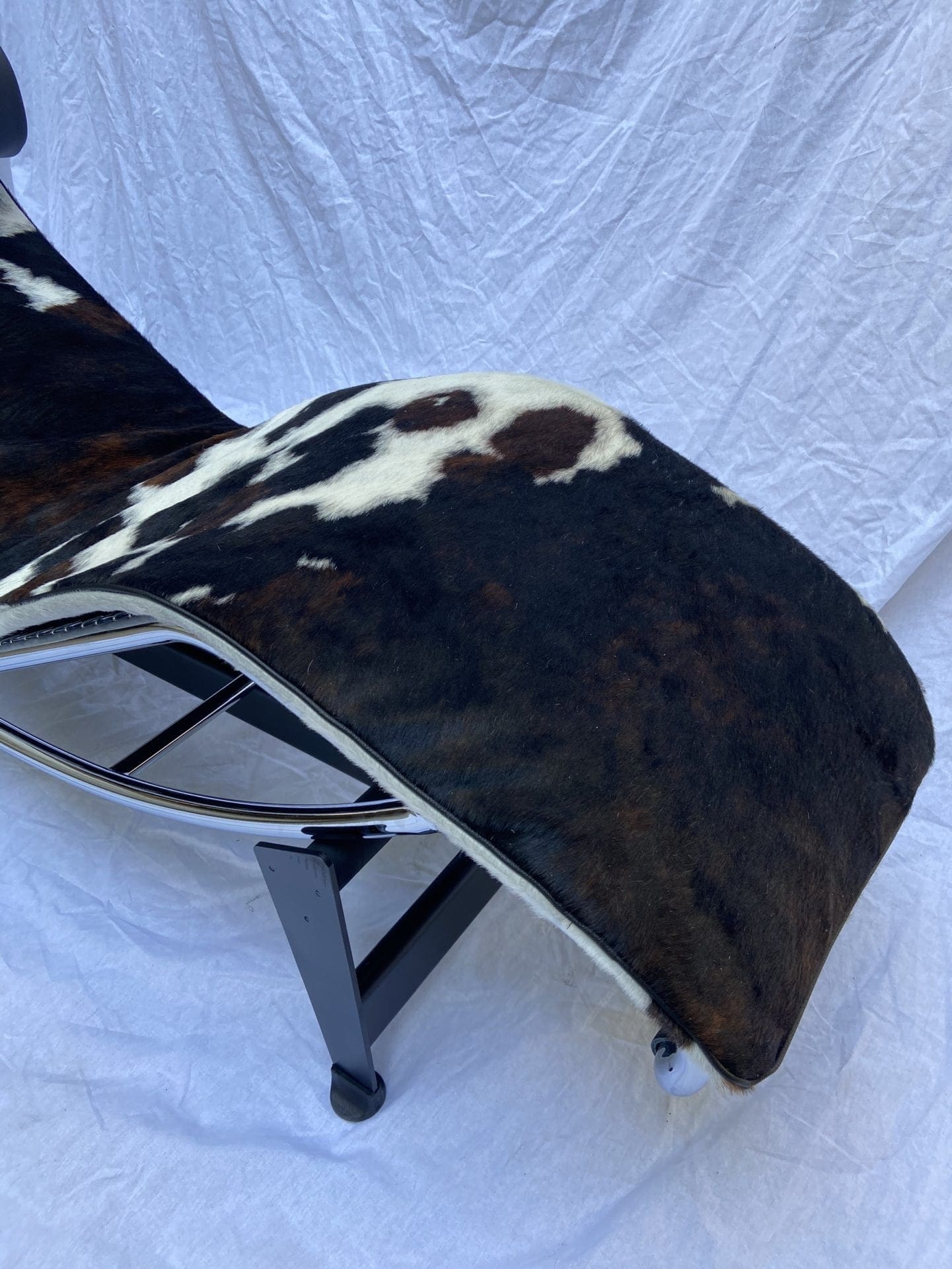 Le Corbusier – Charlotte Perriand – Chaise longue LC4 Poney