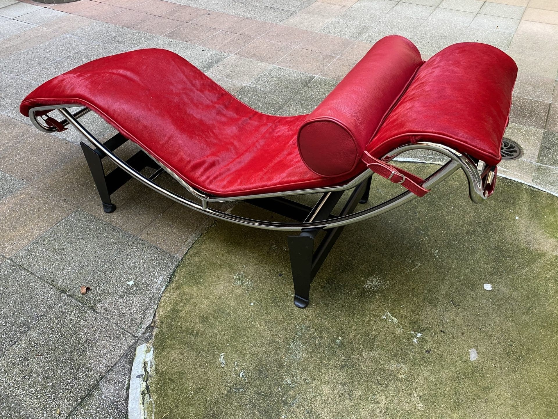 Le Corbusier – Charlotte Perriand – LC4 Rouge