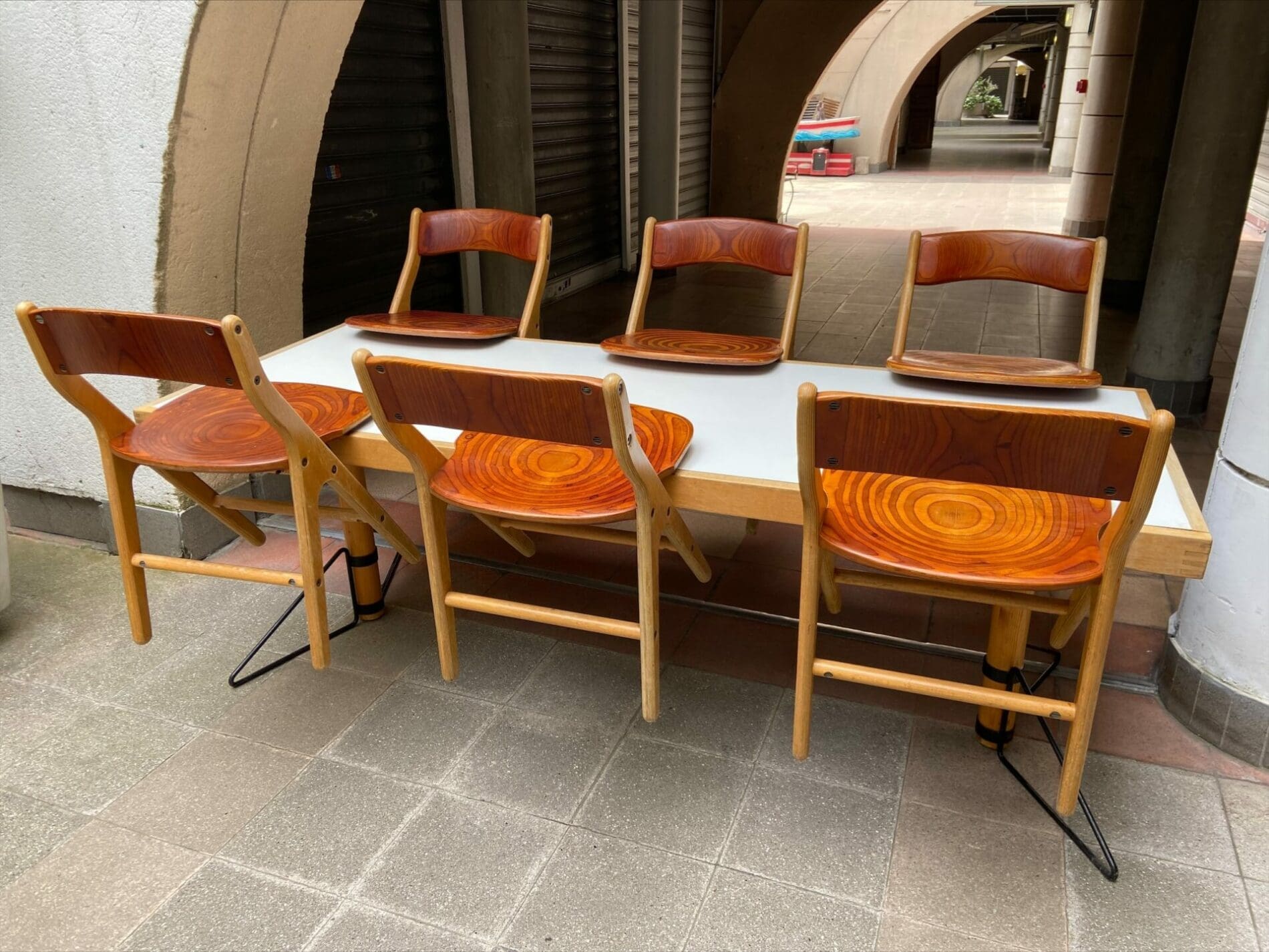 Marc Held – Ensemble table et 6 chaises