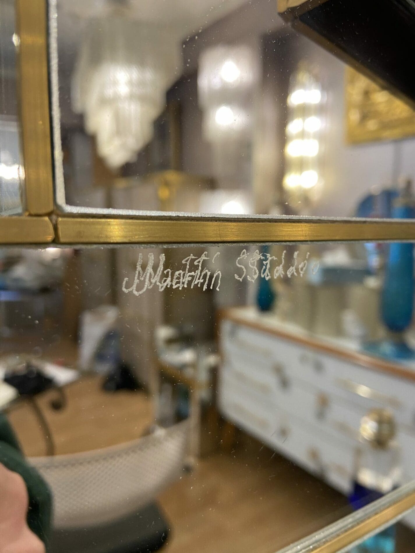 Martin Studio – Miroir noir et rouge