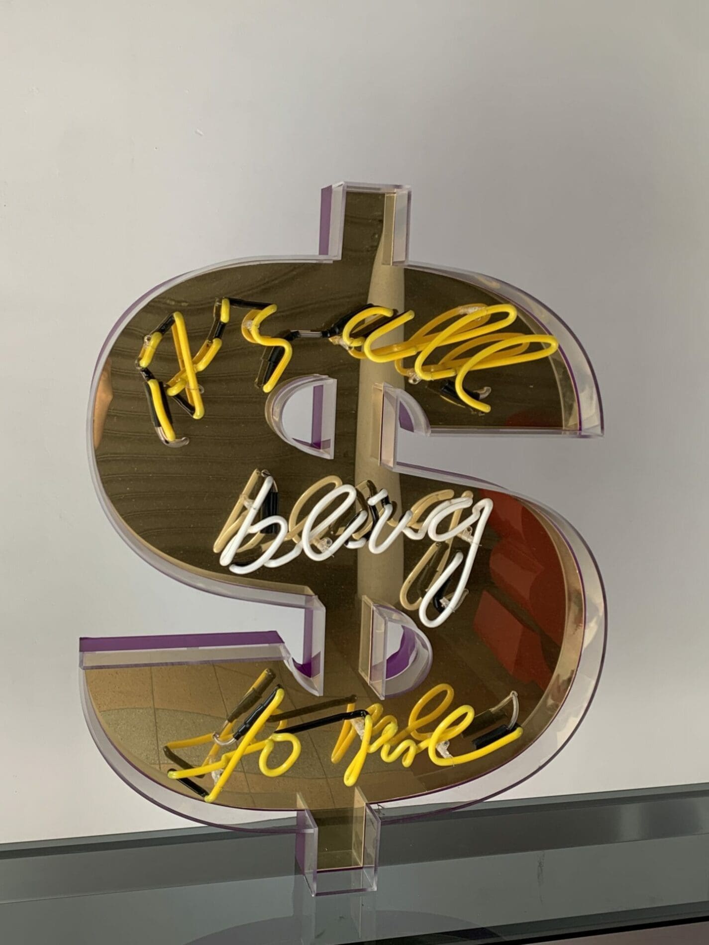 Maximilian Wiedemann – Lampe néon « It&rsquo;s all bling to me »